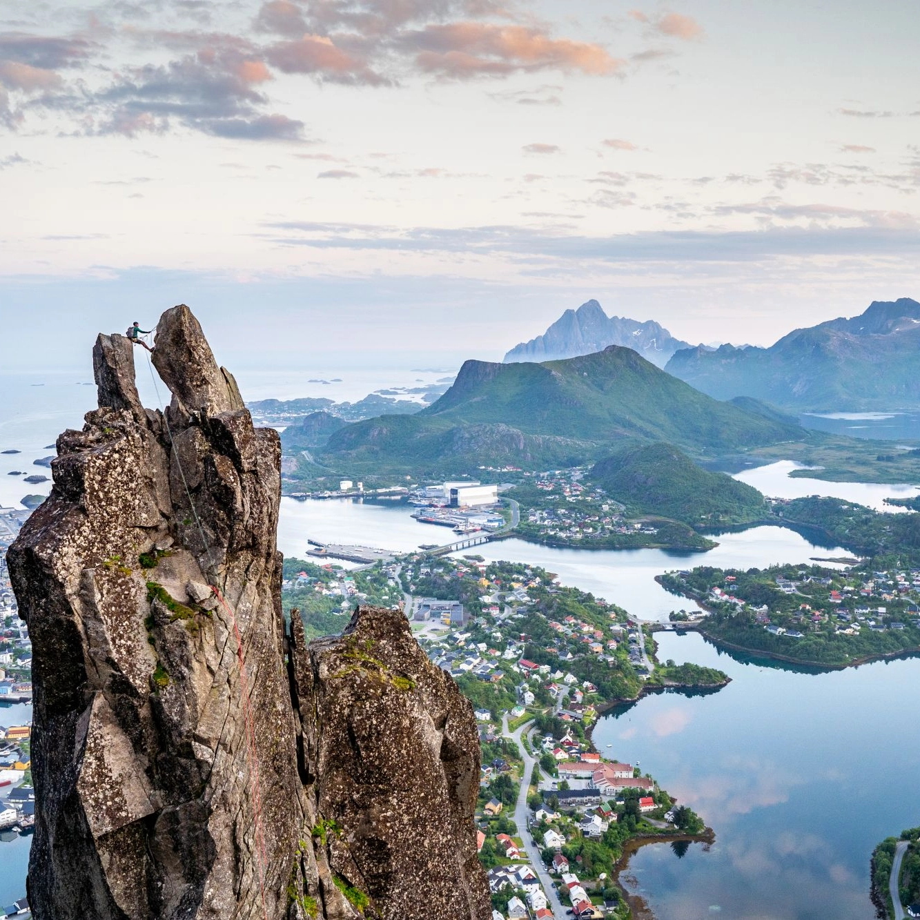 Svolværgeita - Lofoten Islands in a nutshell - Svolvær, Norwegen
