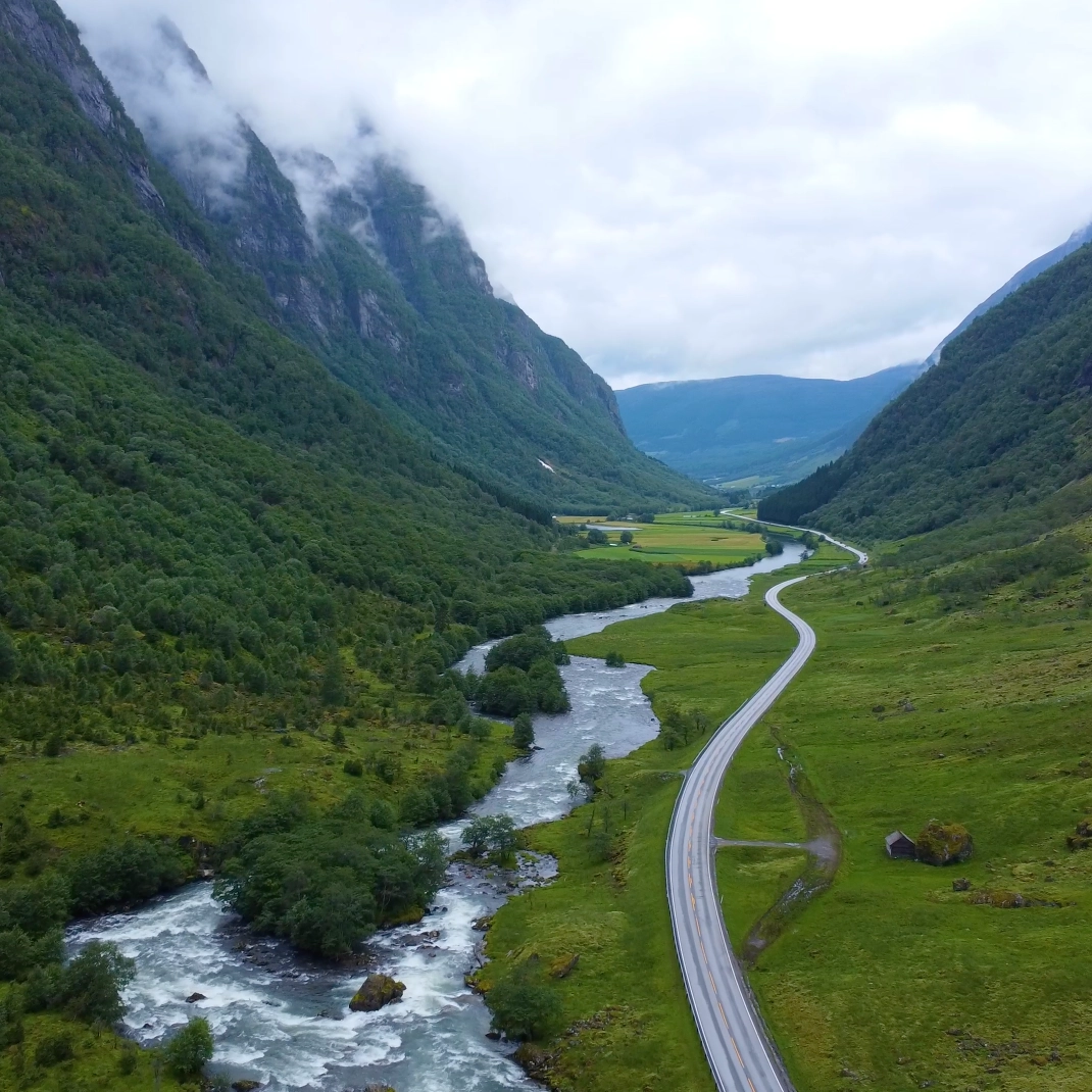 Edeaafeefbde x Bahn: edeaafeefbde x