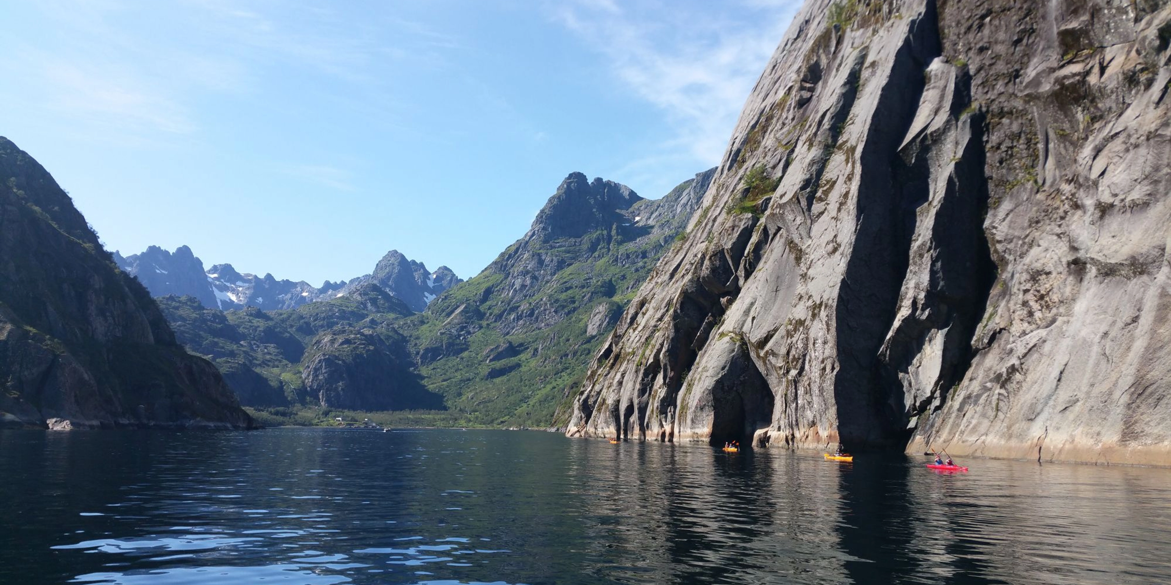 Ting å gjøre i Svolvær -Kayaking i Lofoten