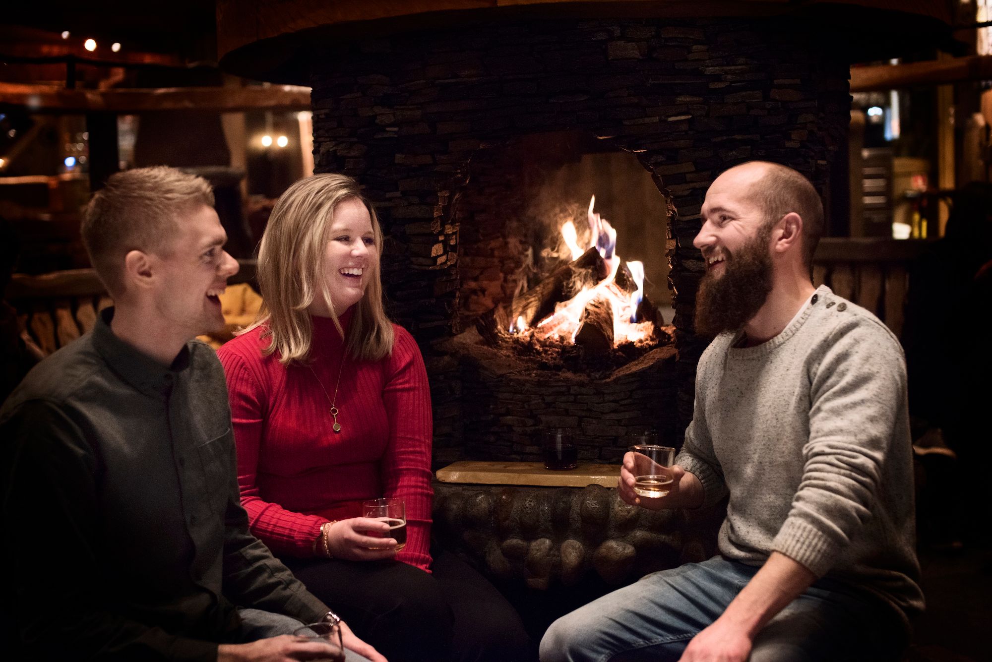 Cozy fireplace - Snowshoeing and Ægir Viking dinner - Flåm, Norway