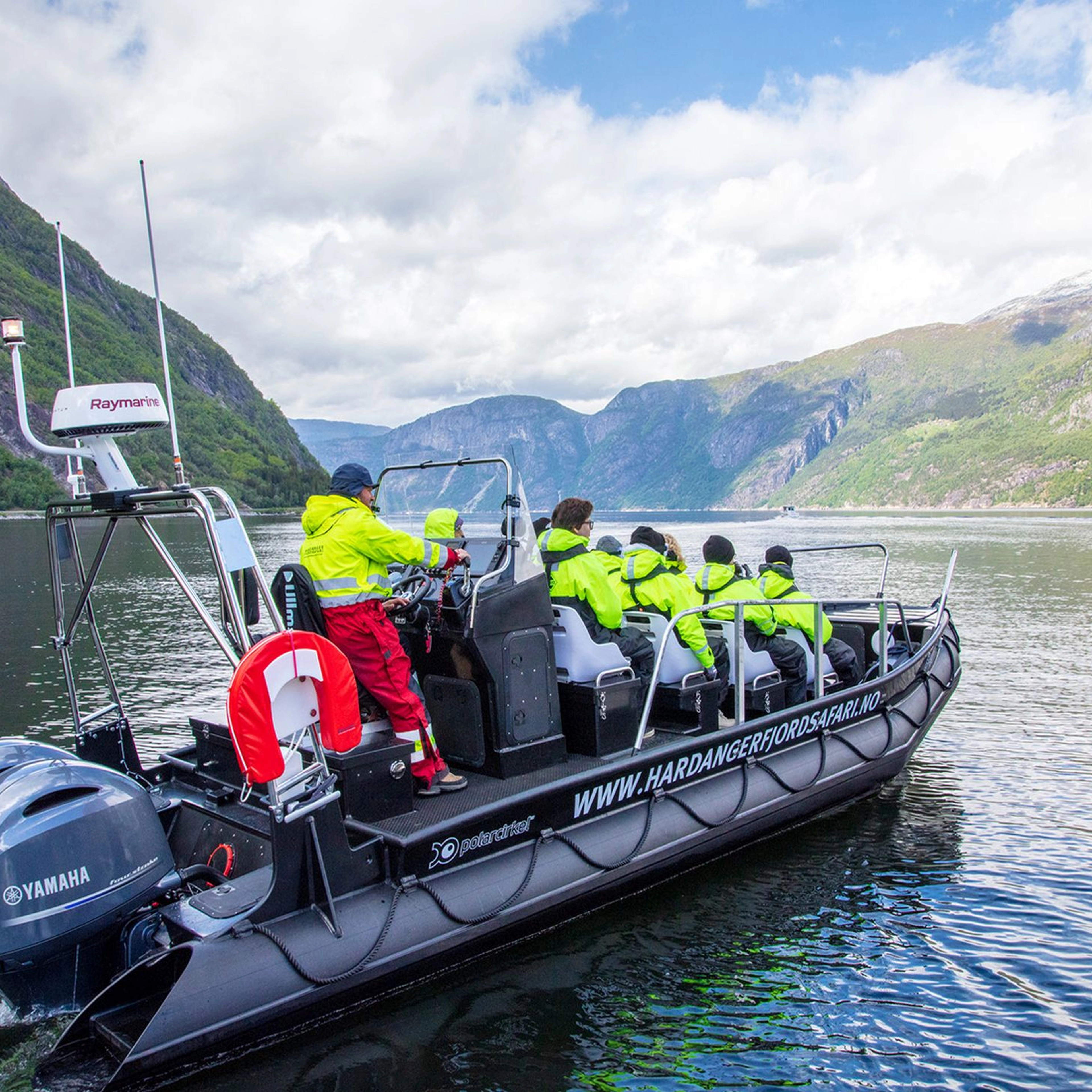 Aktivitäten in Eidfjord - RIB-Bootsfahrt auf dem Hardangerfjord, Norwegen