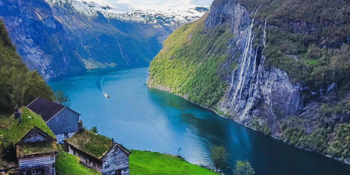 Bilferge Geiranger - Hellesylt Bilferje Geiranger - Hellesylt, Skageflå fjellgård