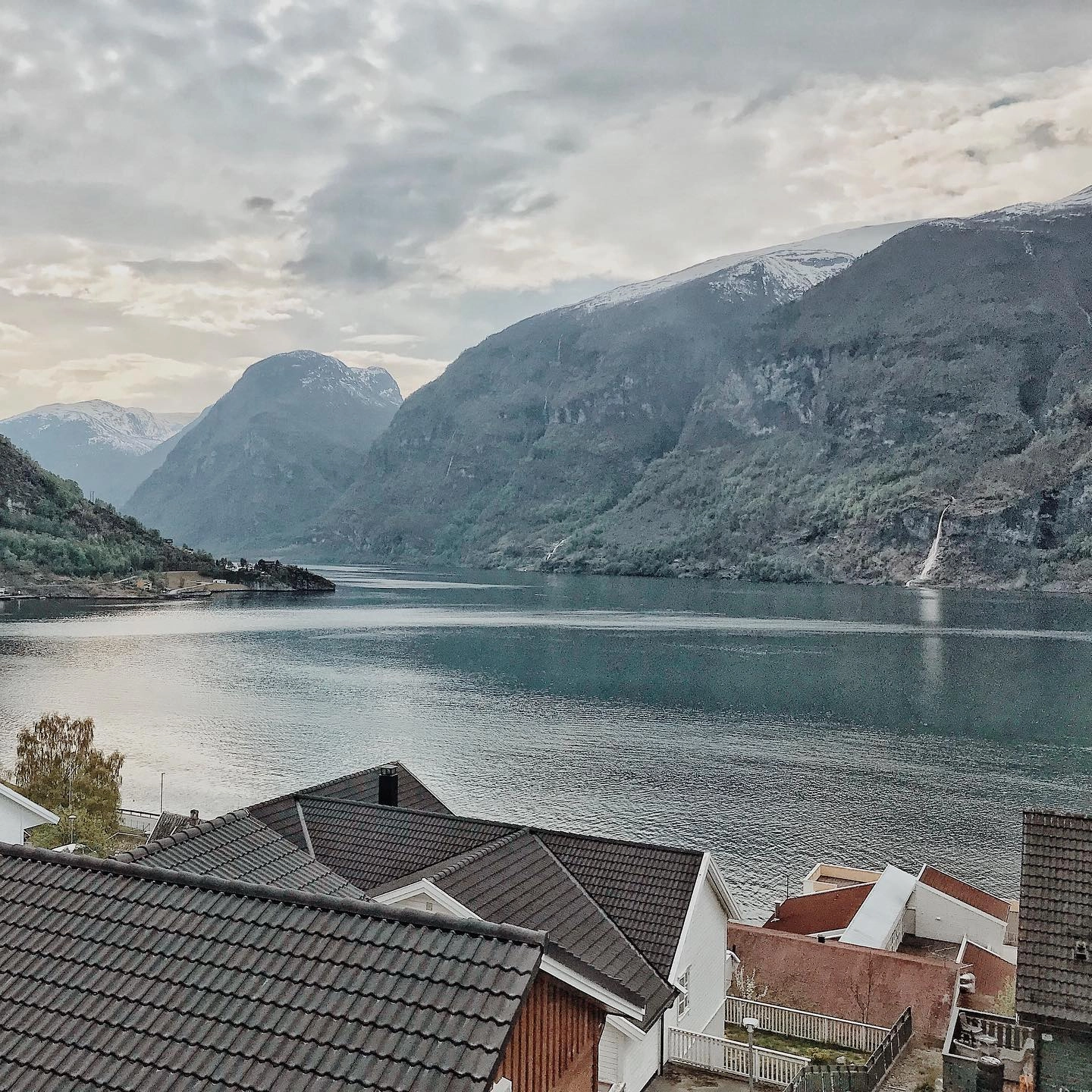 Utsikt über Aurland - Aurlandsfjorden, Norwegen