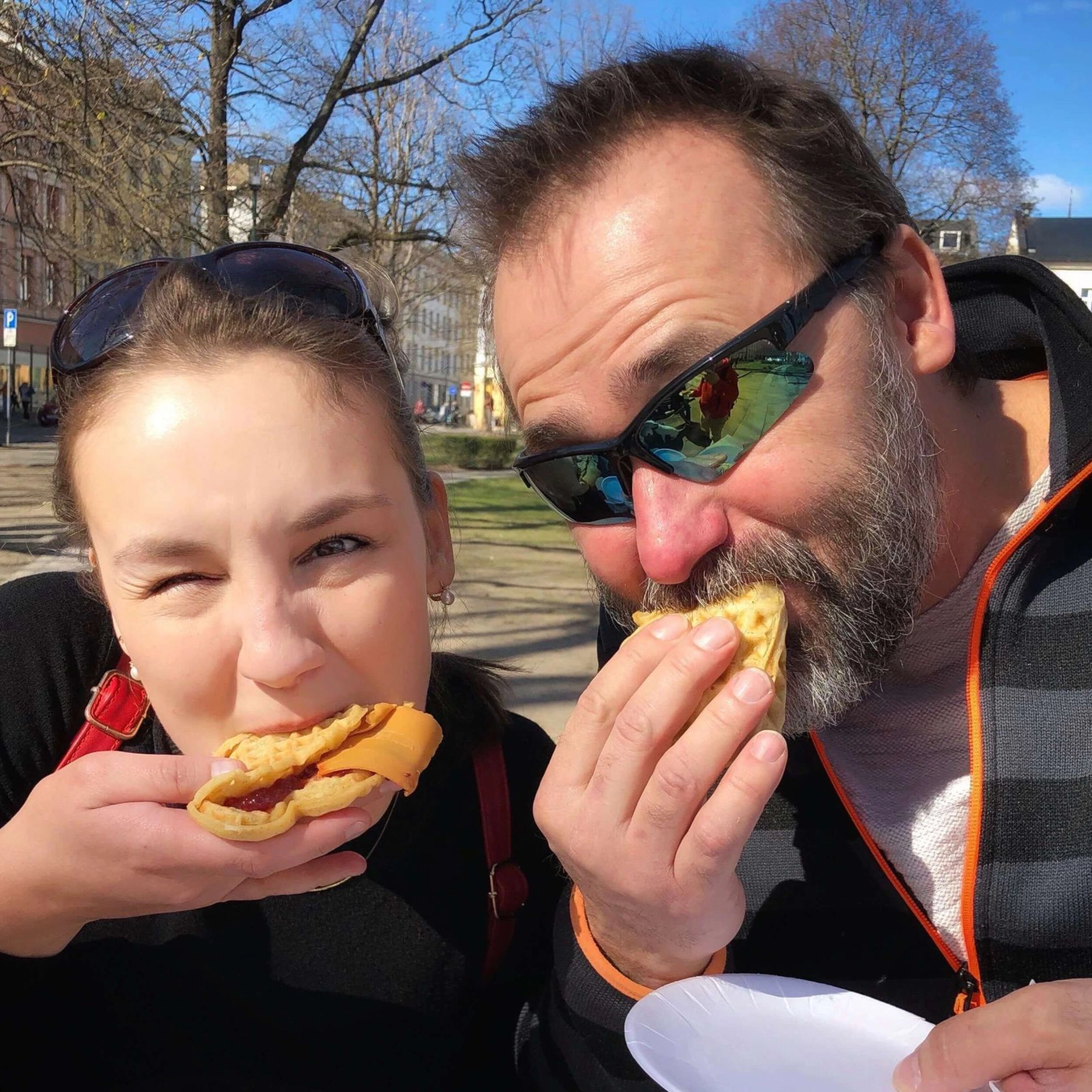 Guidet Street food tur i Oslo, vaffel med brunost -  Ting å gjøre i Oslo