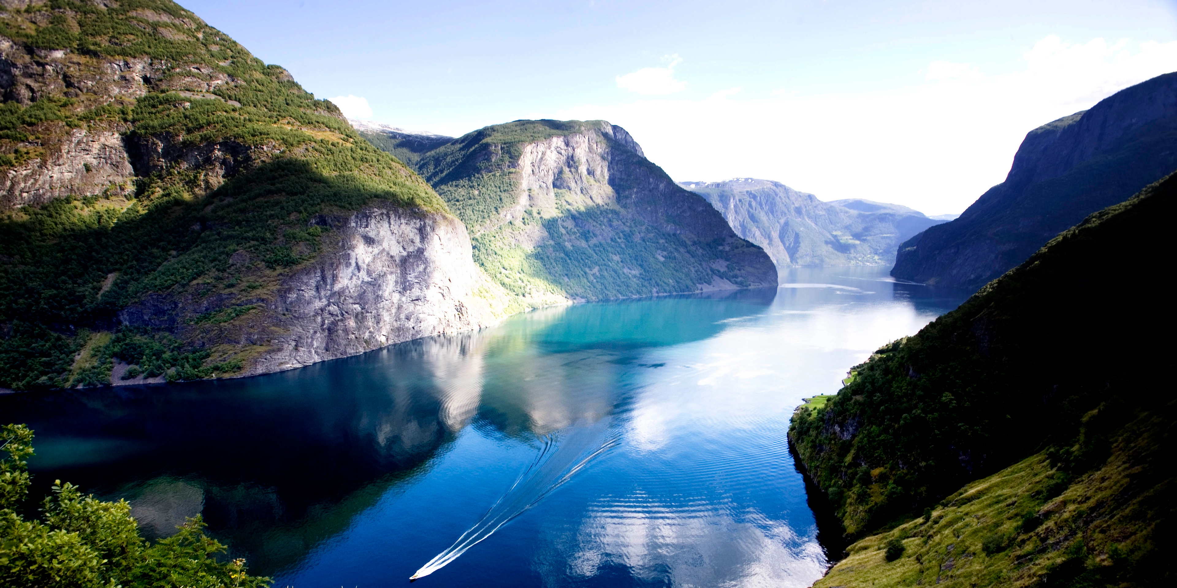 Norway in a nutshell® - come visit Norway's most magical fjords and scenic spots in Norway with Fjord Tours