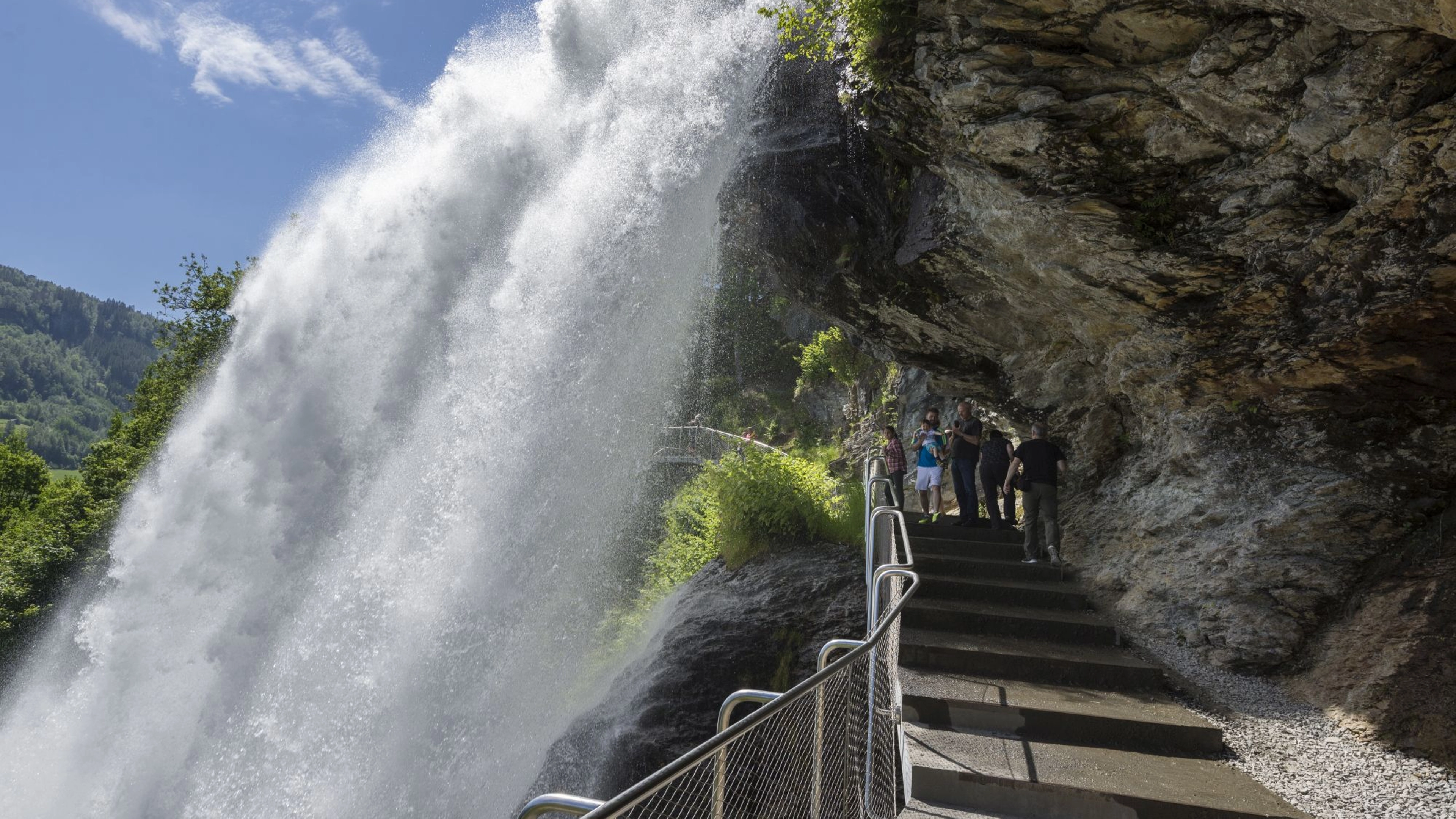 Wasserfall Steinsdalsfossen in Norheimsund, Hardanger, Norwegen