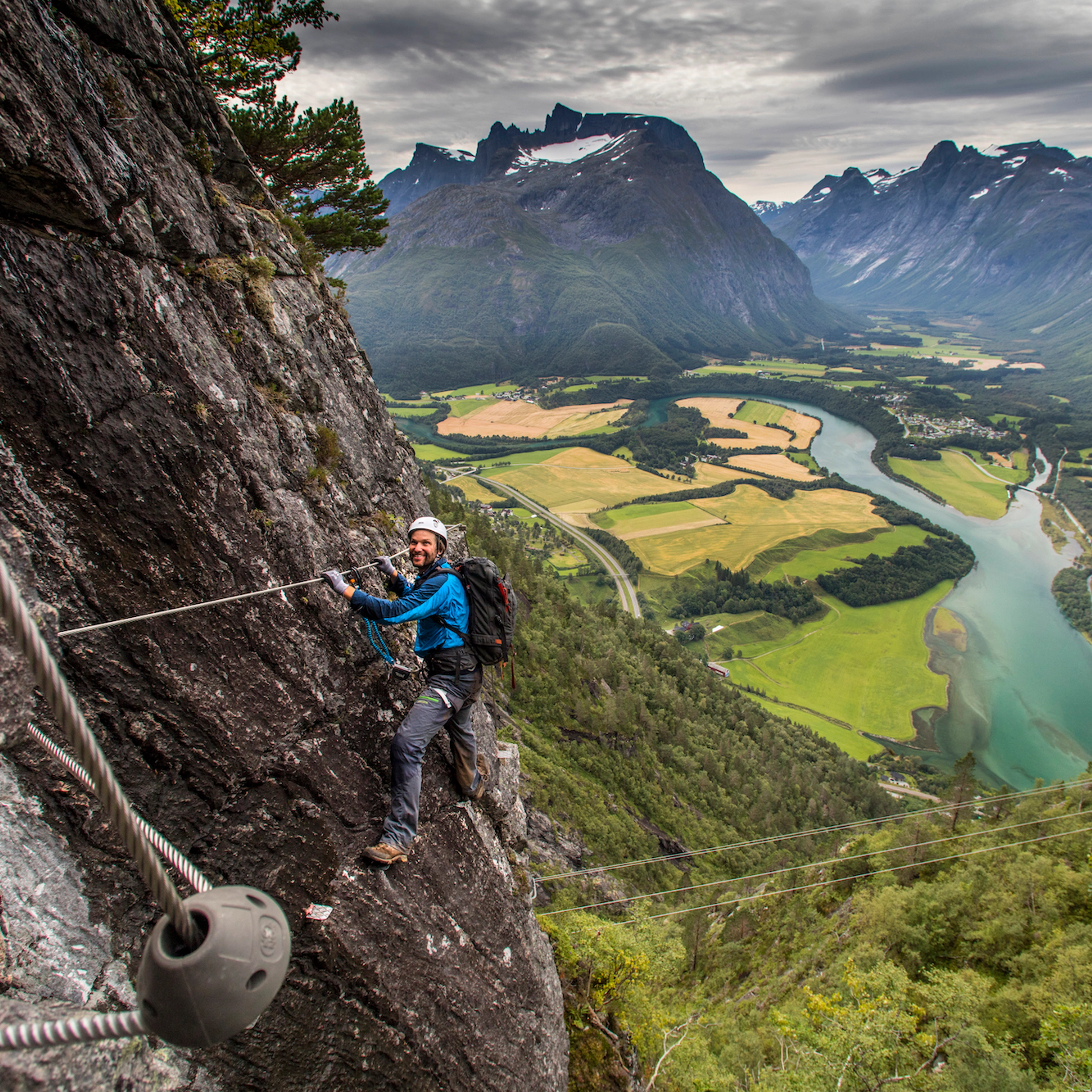 Westwand-Klettersteig Romsdalsstigen – Aktivitäten in Åndalsnes, Norwegen