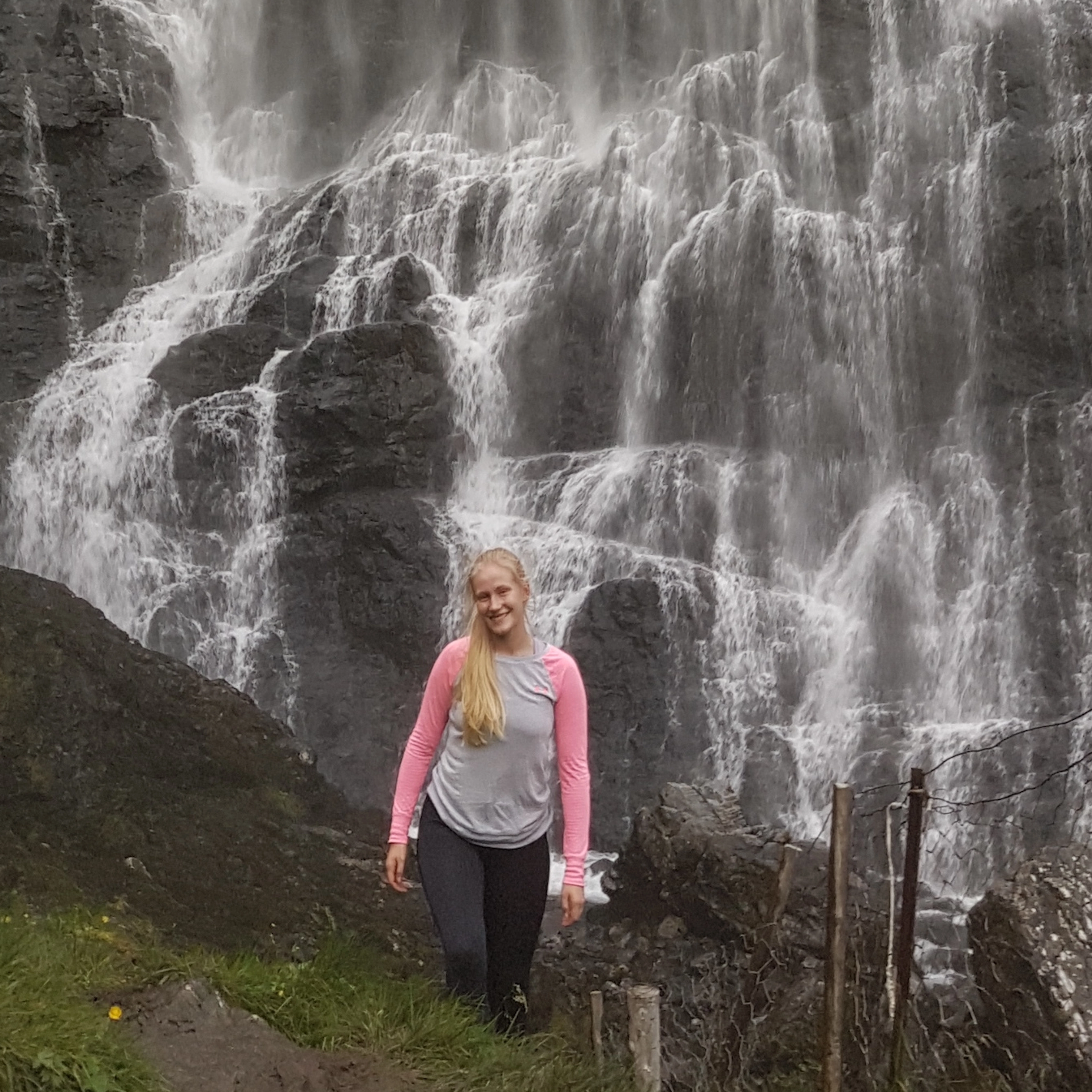 Brekkefossen waterfall -Waterfall and culture tour in Flåm, Norway