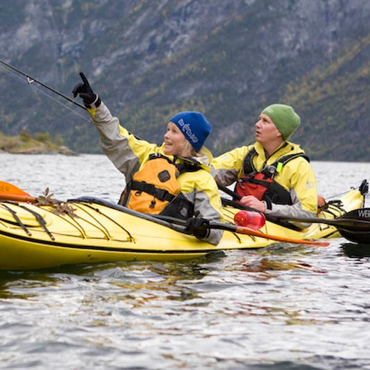 Ting å gjøre i Flåm - Nyter en Kajakktur på Aurlandsfjorden