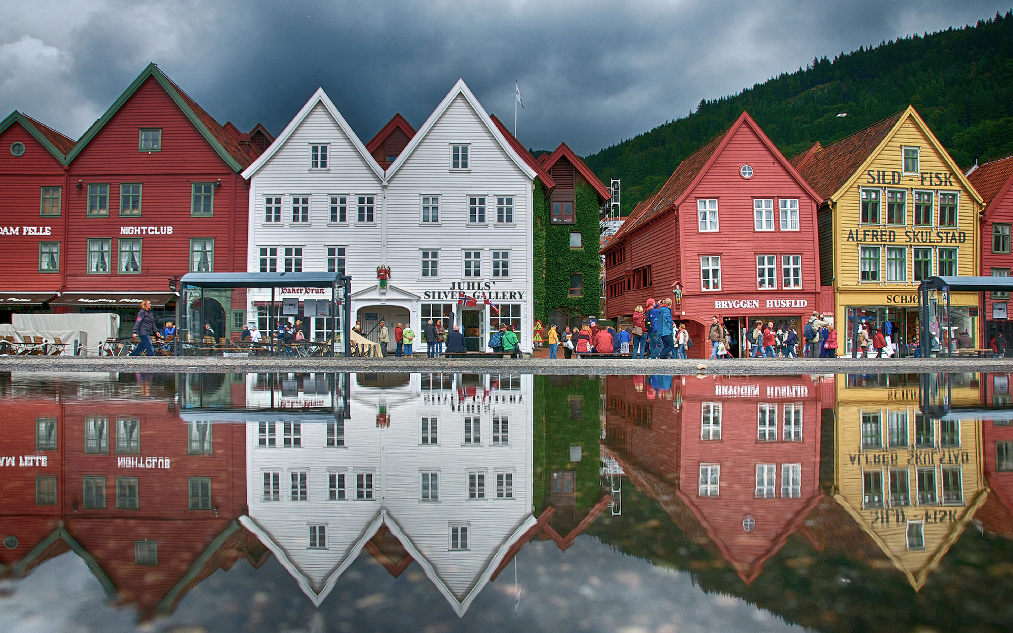Historisches Bryggen in Bergen - Geführte Stadtrundfahrt in Bergen, Norwegen