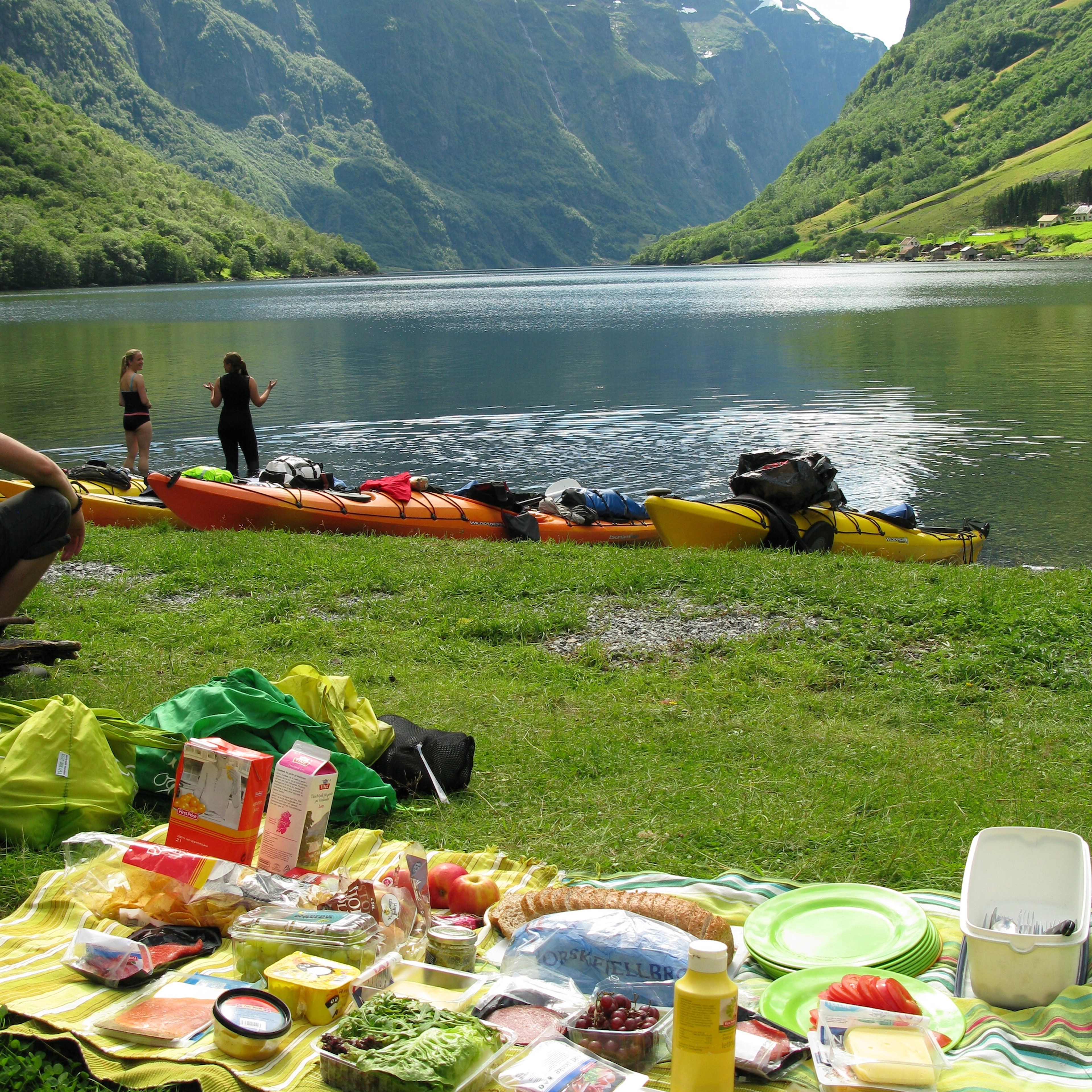 Things to do in Gudvangen - Half-day trip with kayak on the Nærøyfjord - lunch break by the fjord - Gudvangen,Norway