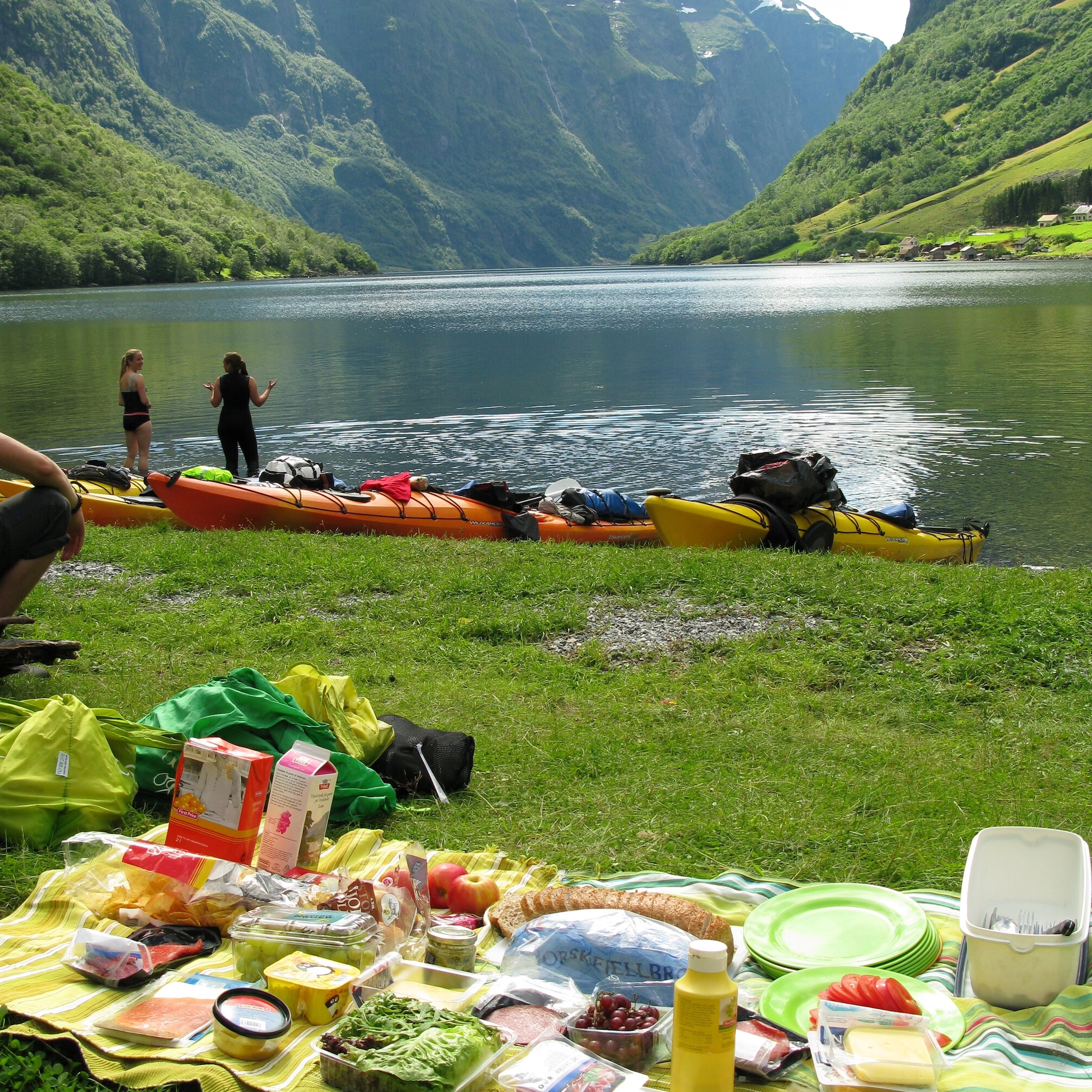 Things to do in Gudvangen - Half-day trip with kayak on the Nærøyfjord - lunch break by the fjord - Gudvangen,Norway