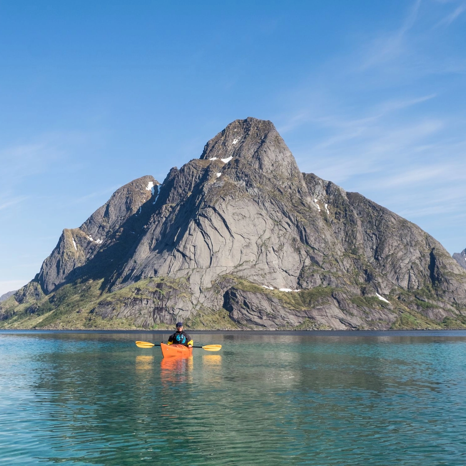 Guidet midnattsol kajakktur i Lofoten - Reine