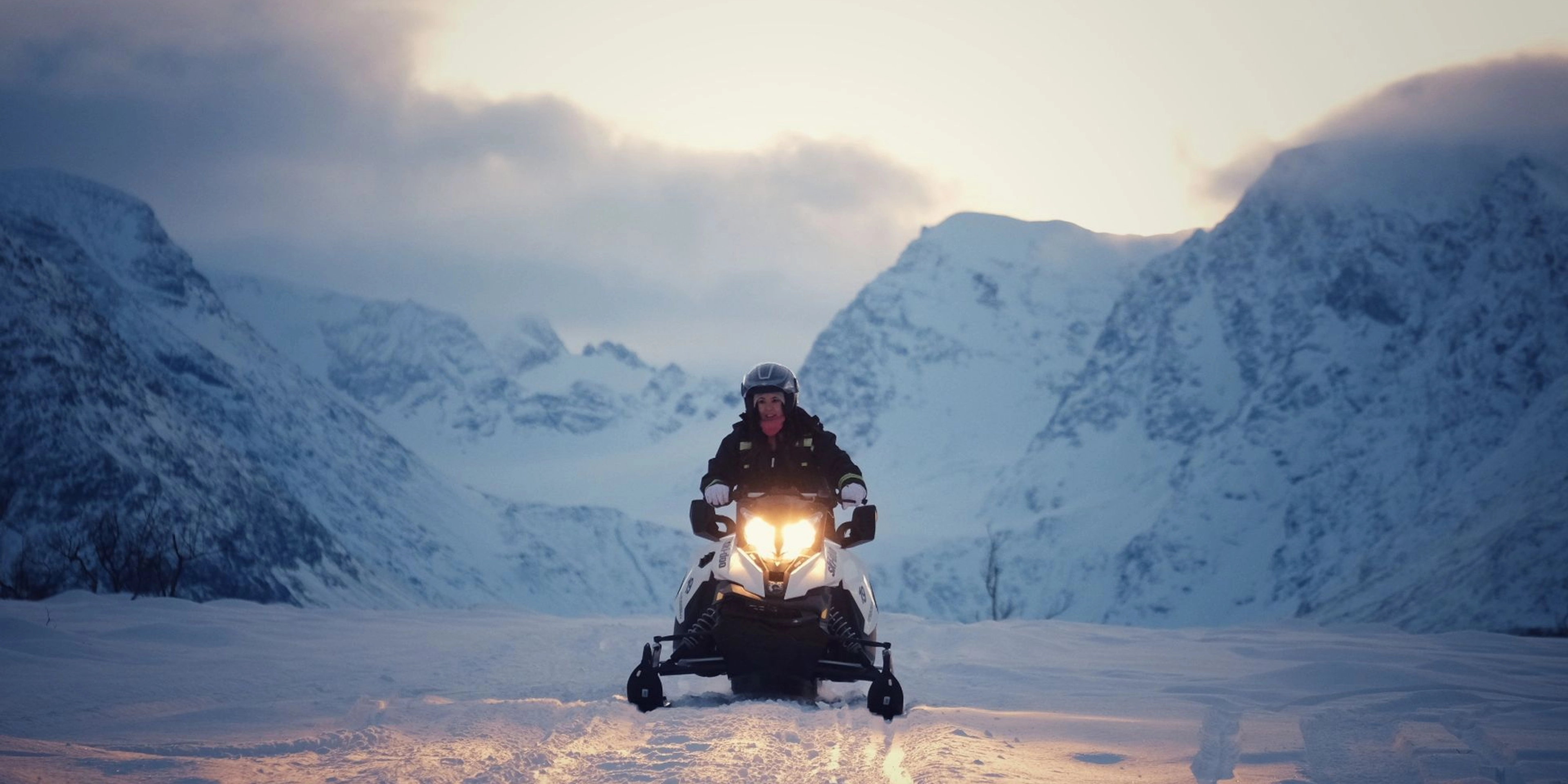 Snøscooter tur Lyngen i Tromsø