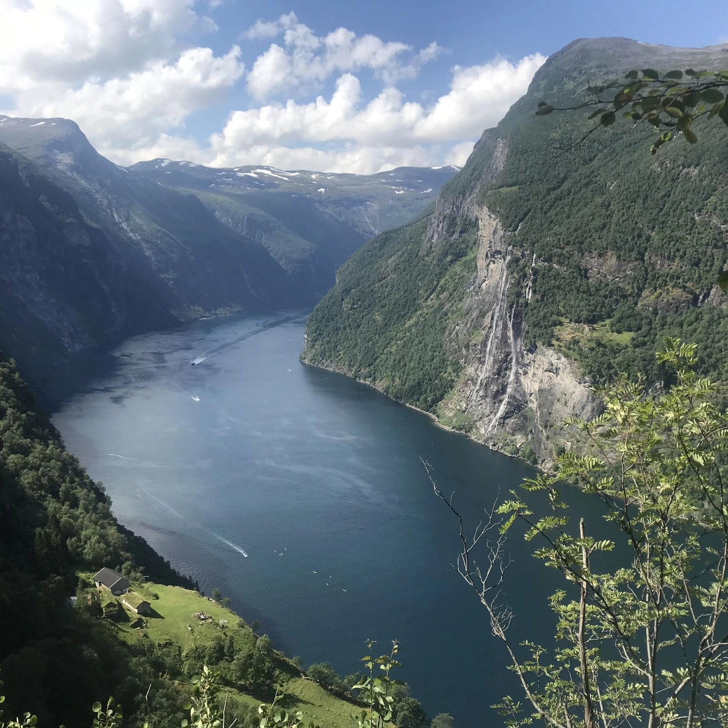 Autofähren Geiranger - Hellesylt Der Geirangerfjord - Hellesylt- Geiranger, Norwegen