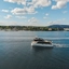 Oslofjord-Kreuzfahrt mit einem leisen Hybridboot - draußen auf dem Oslofjord, Norwegen