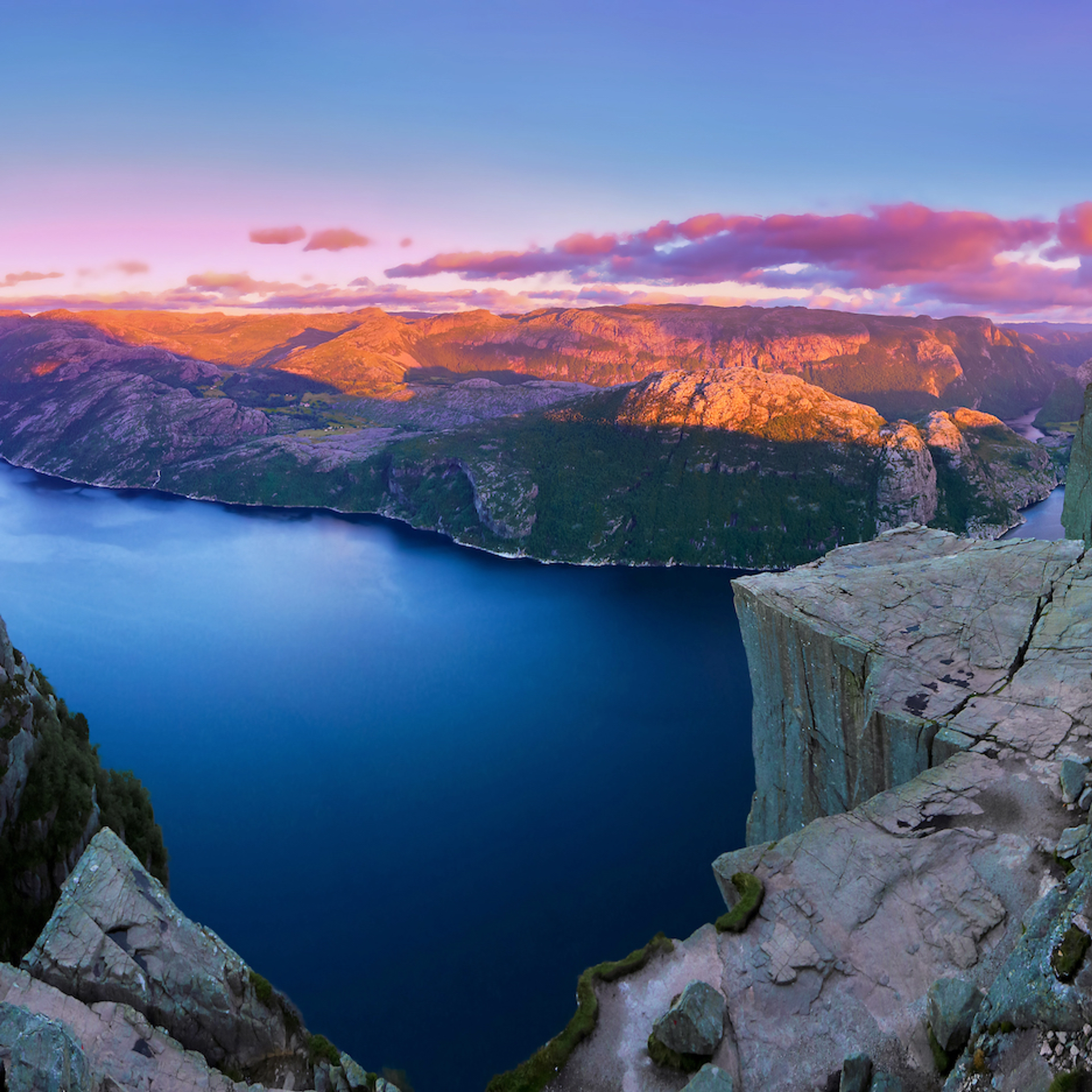 Preikestolen Panoramic Sunset - Der Lysefjord, Norwegen