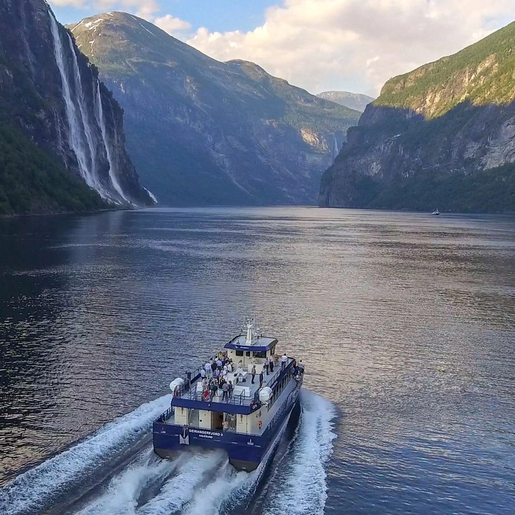 UNESCO Geirangerfjord in a nutshell -  Fjord cruise on the Geirangerfjord - Geiranger, Norway