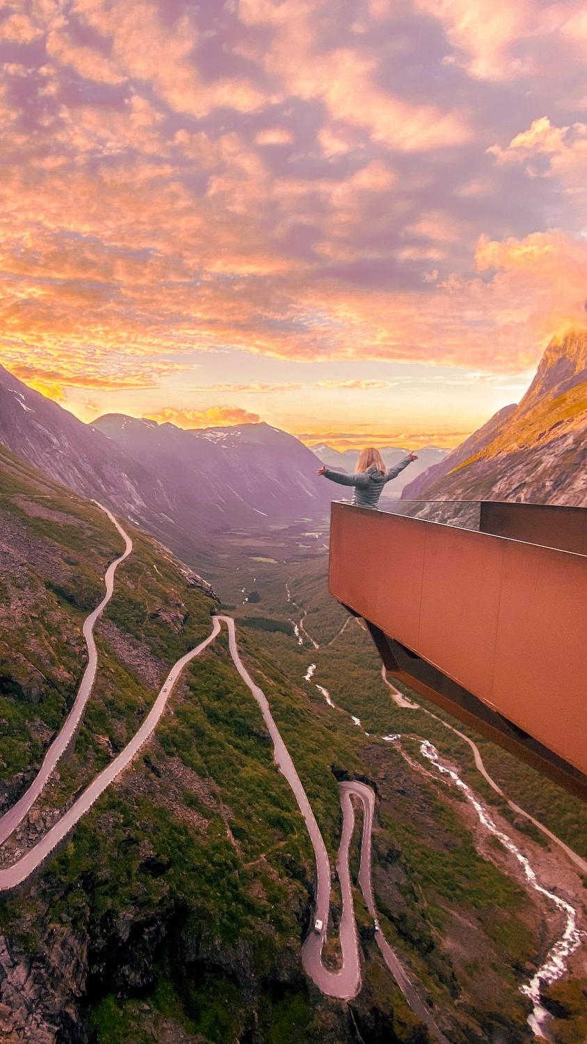 Trollstigen mountain road - Åndalsnes Sunset over Trollstigen - UNESCO Geirangerfjord & Trollstigen, Åndalsnes - Norway