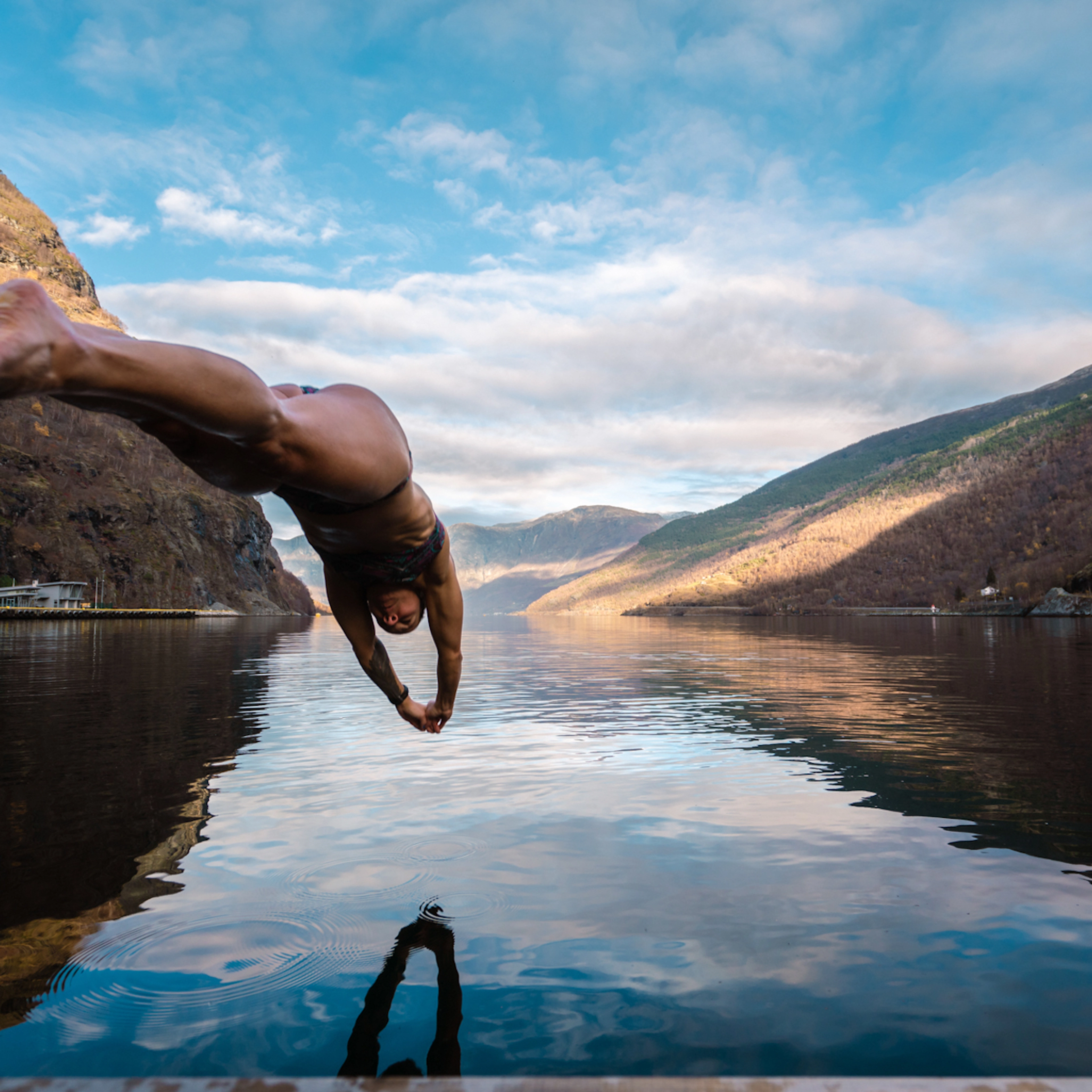 Plunge into the fjord from the Fjord Sauna in Flåm, Norway