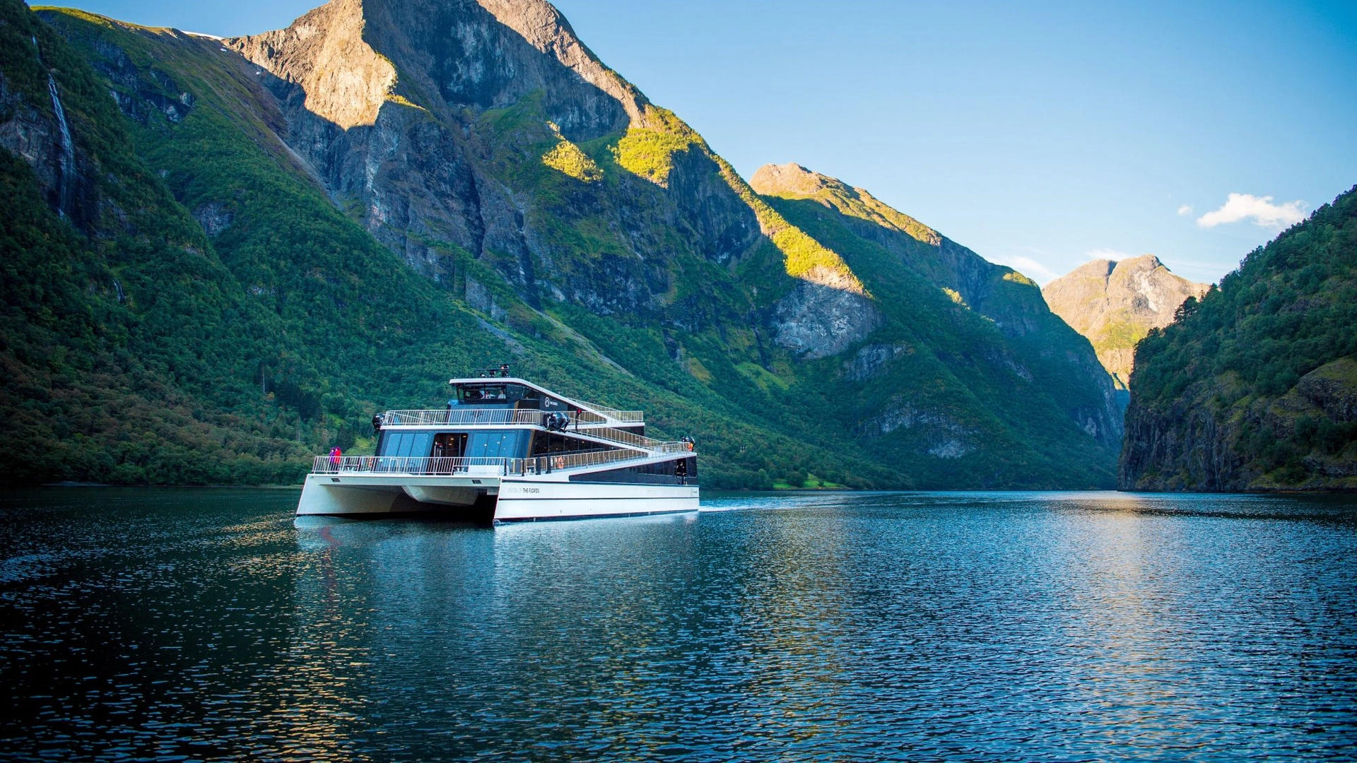 Experience the Nærøyfjord with electric "Vision of the fjords" on the Norway in a nutshell® tour by Fjord Tours