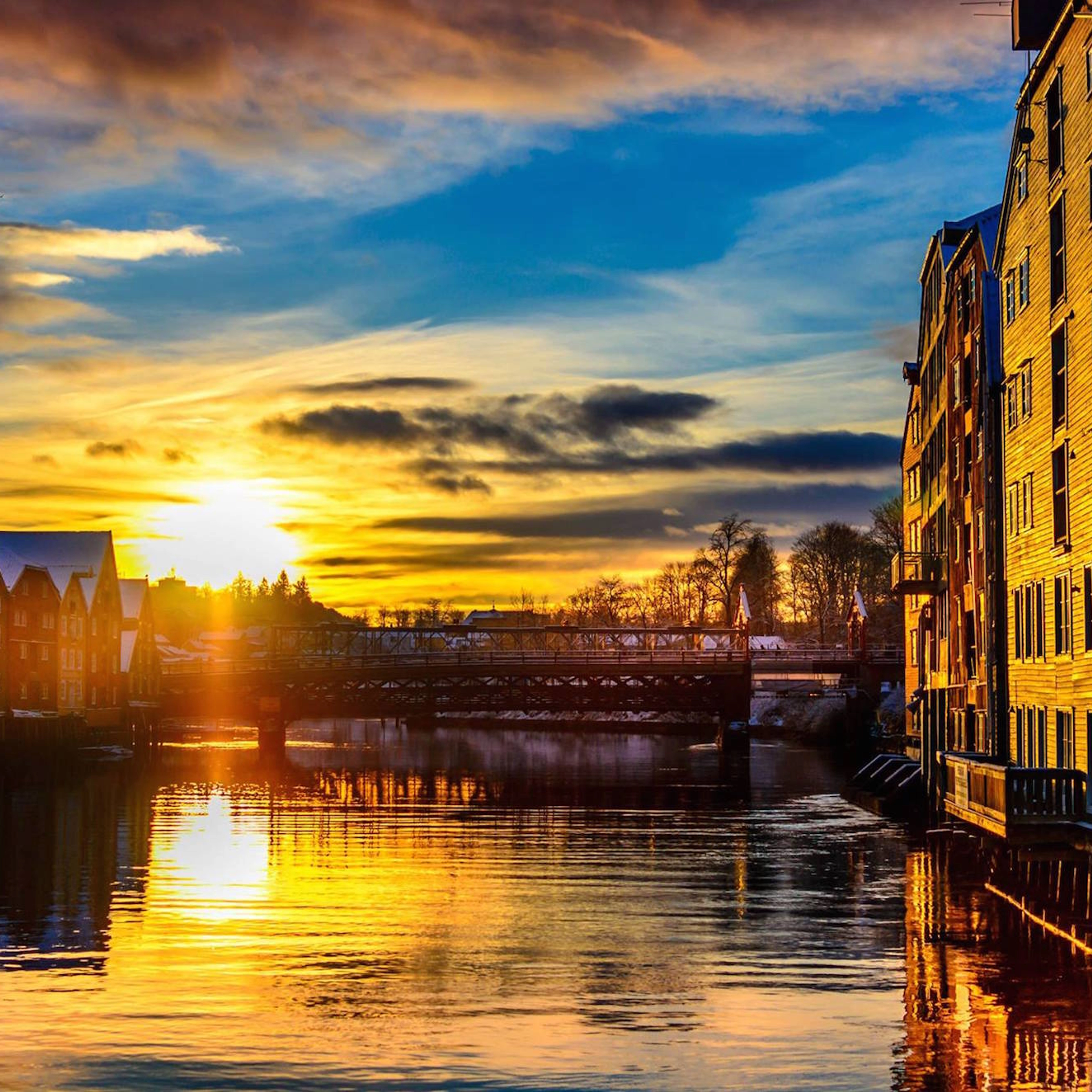 Sommer og solnedgang i Trondheim 