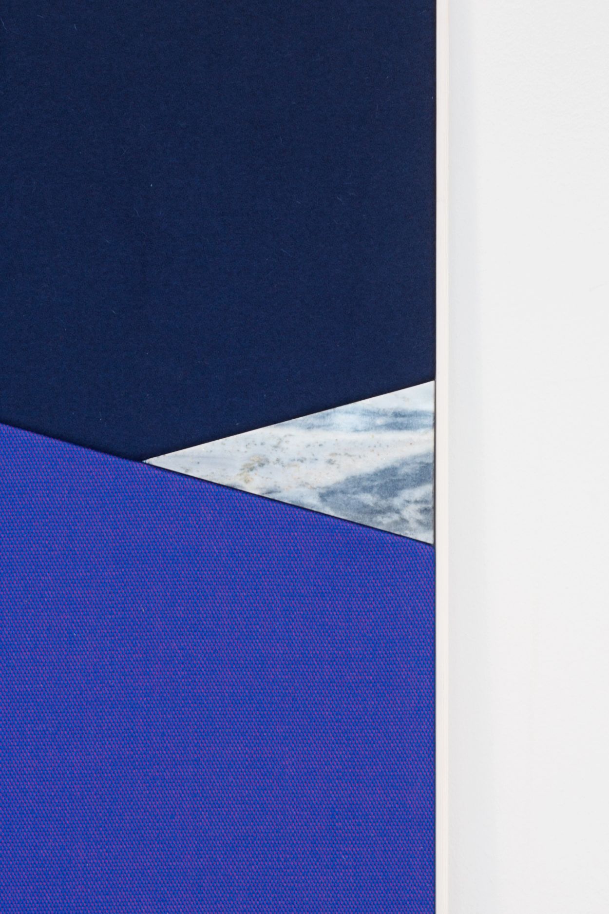 acoustic panel in tones of blue, with marble stone, detail view