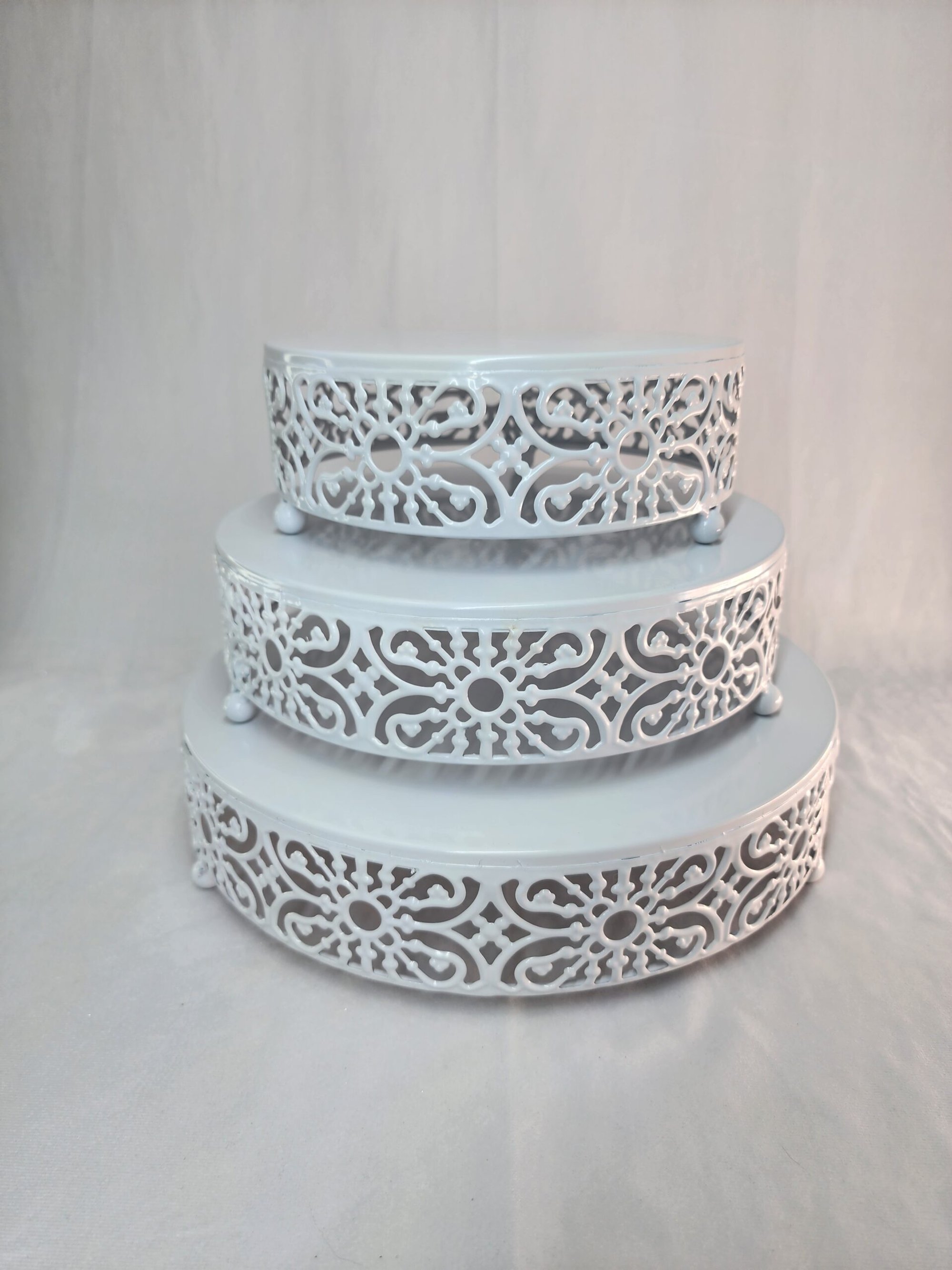 white-filigree-stand-8-10-12 image 1