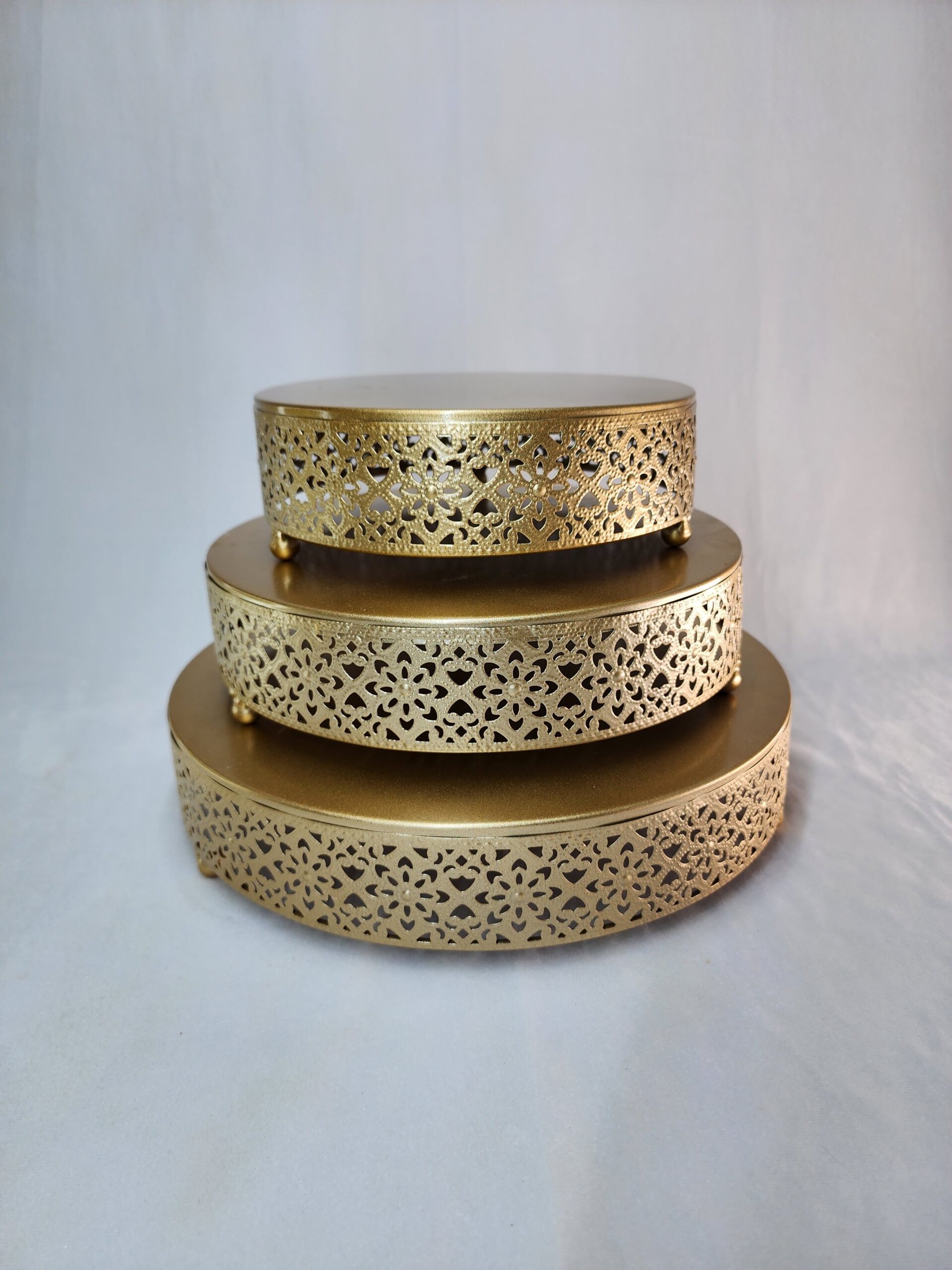 gold-filigree-stand-8-10-12 image 1