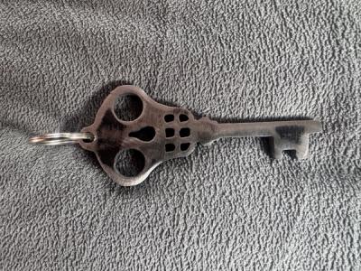 CNC Etched Skeleton Key Keychain — Skull Design