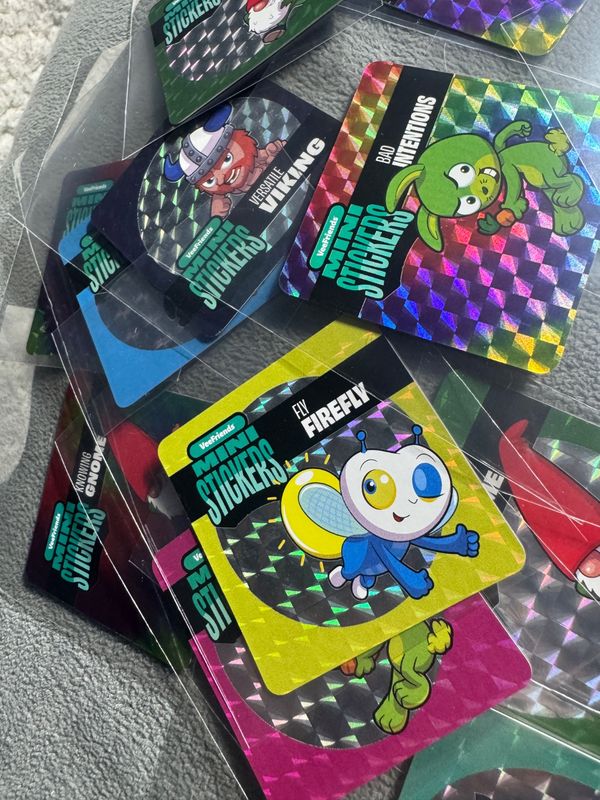 VeeFriends Super Stickers Spectacular Series Mini Stickers - Random 5-pack