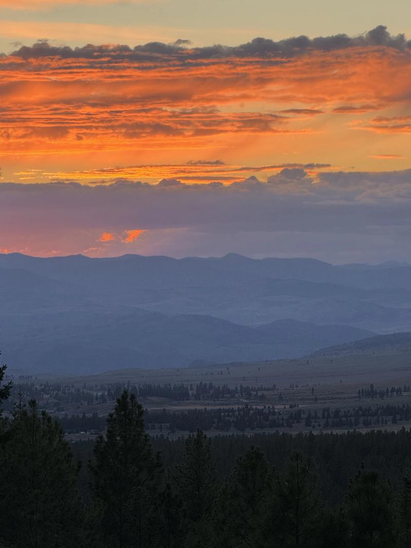 Golden Hour Over the Cascades