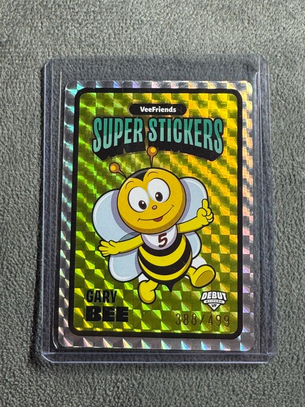 VeeFriends Super Stickers Gary Bee Debut Sticker Gold Numbered 388/499