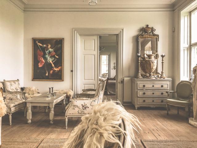 Fine arts and antiques