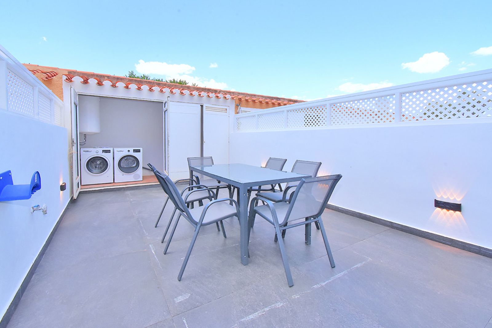 SUN-SOAKED 2 BEDROOM TOWNHOUSE - Image 12