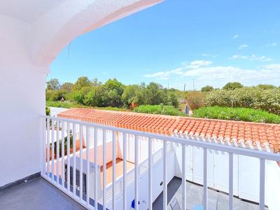 SUN-SOAKED 2 BEDROOM TOWNHOUSE