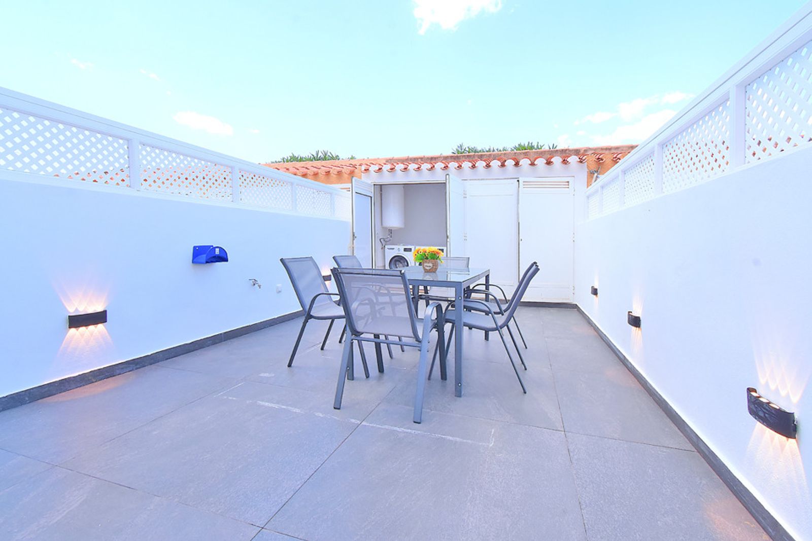 SUN-SOAKED 2 BEDROOM TOWNHOUSE - Image 14