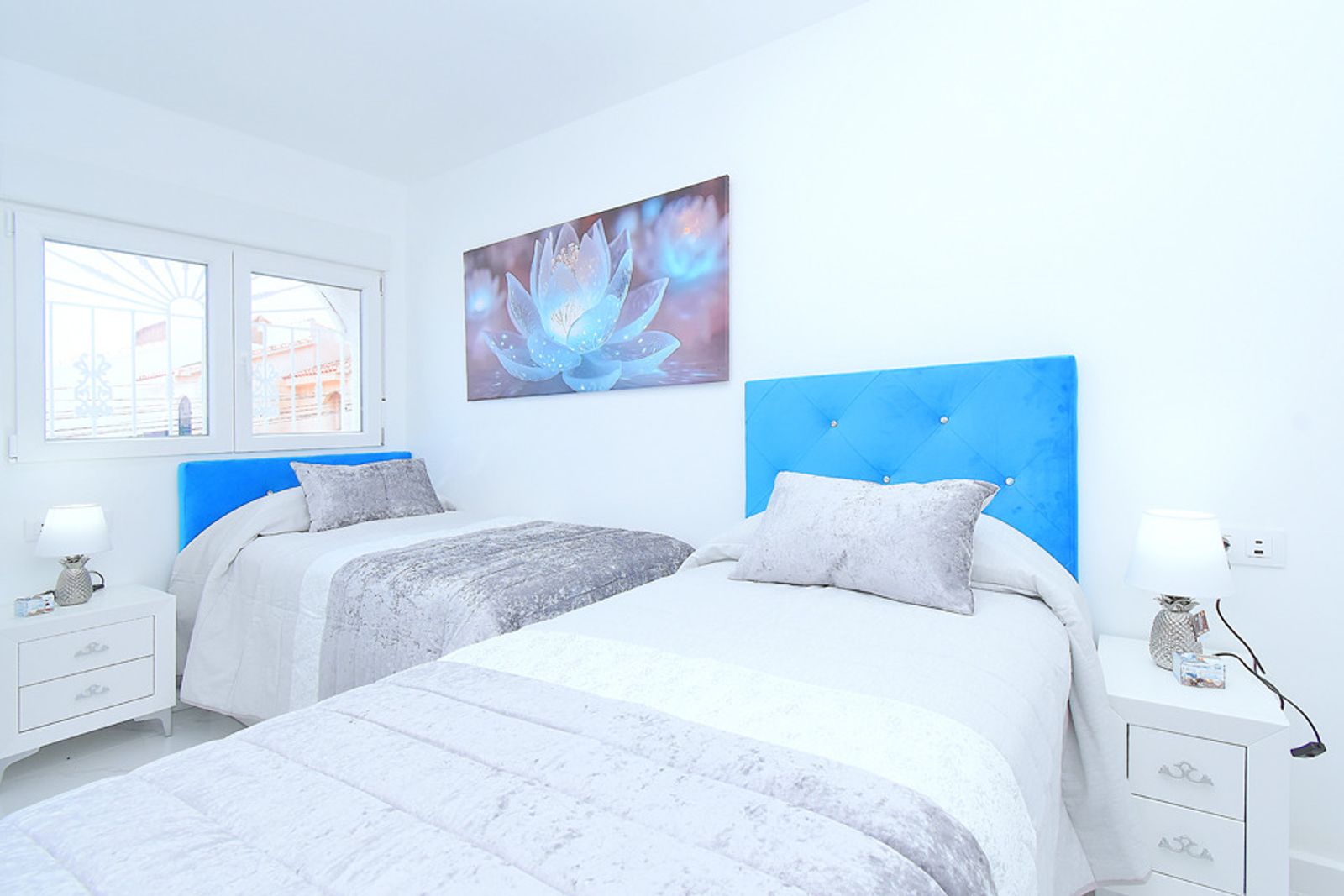 SUN-SOAKED 2 BEDROOM TOWNHOUSE - Image 3