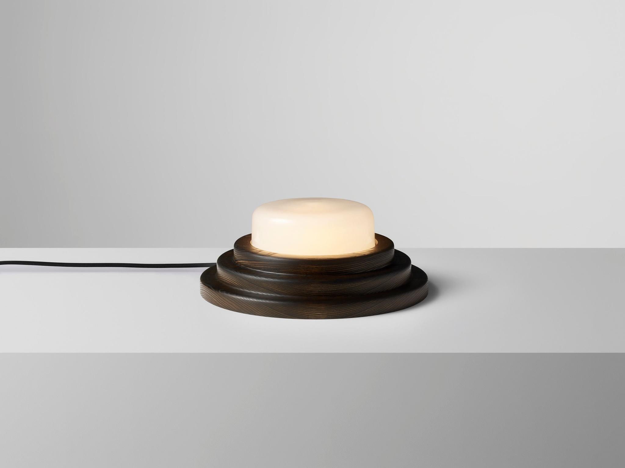 電灯 灯 ライト ランプ テーブルランプ 照明器具 デザイナーズ家具 北欧 日本 メルボルン オーストラリア 炻器 オーク ガラス ハニー