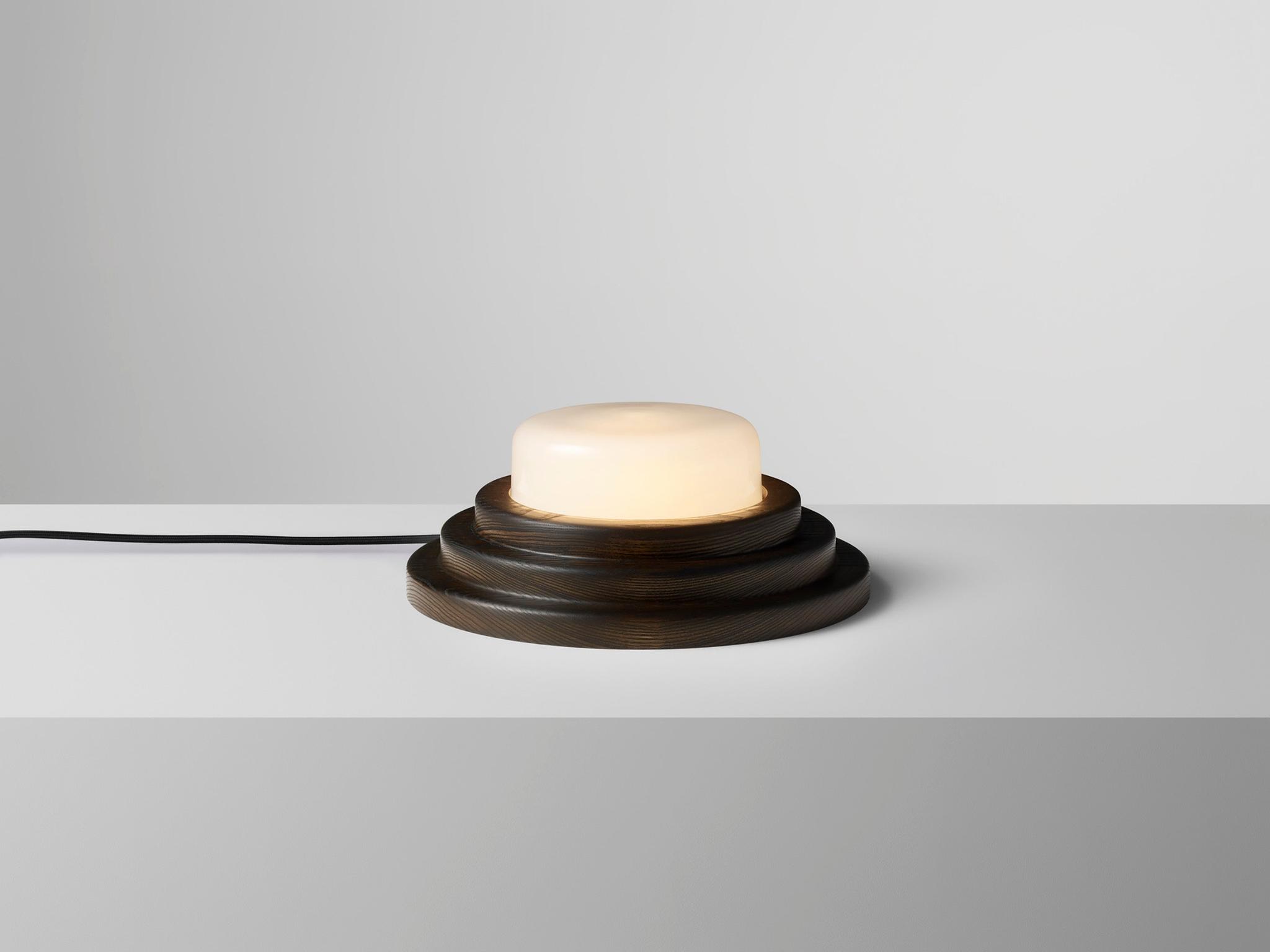 電灯 灯 ライト ランプ テーブルランプ 照明器具 デザイナーズ家具 北欧 日本 メルボルン オーストラリア 炻器 オーク ガラス ハニー