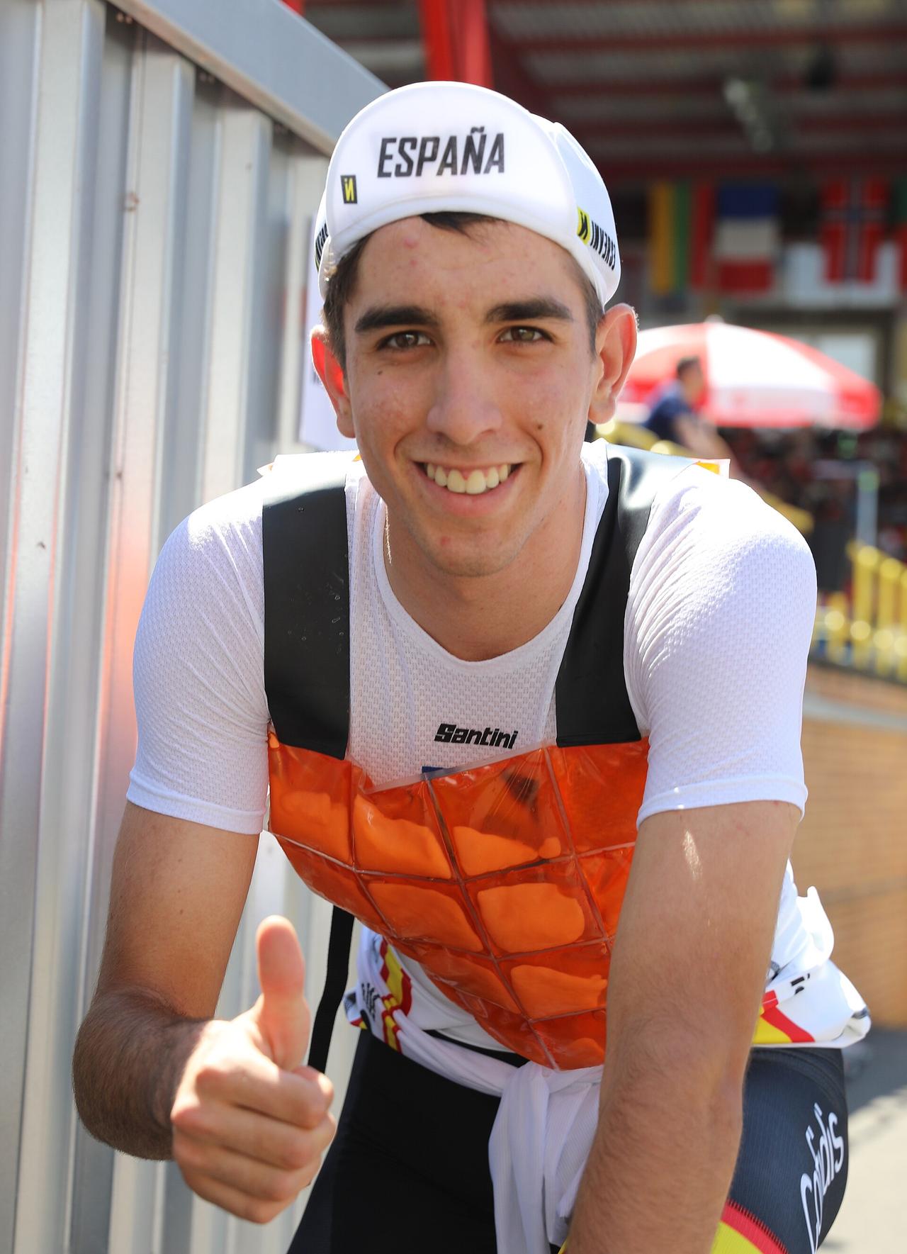 Retrato de Héctor Álvarez