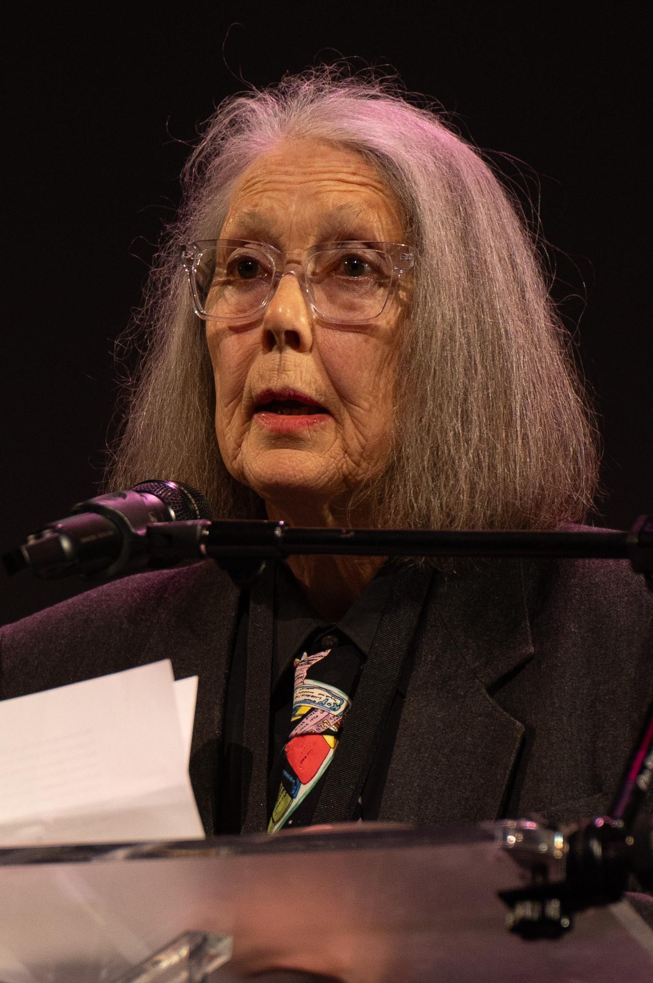 La poeta canadiense Anne Carson gana el Nobel de Literatura 2026