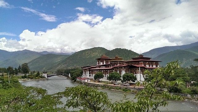 Punakha Dzong Confluence