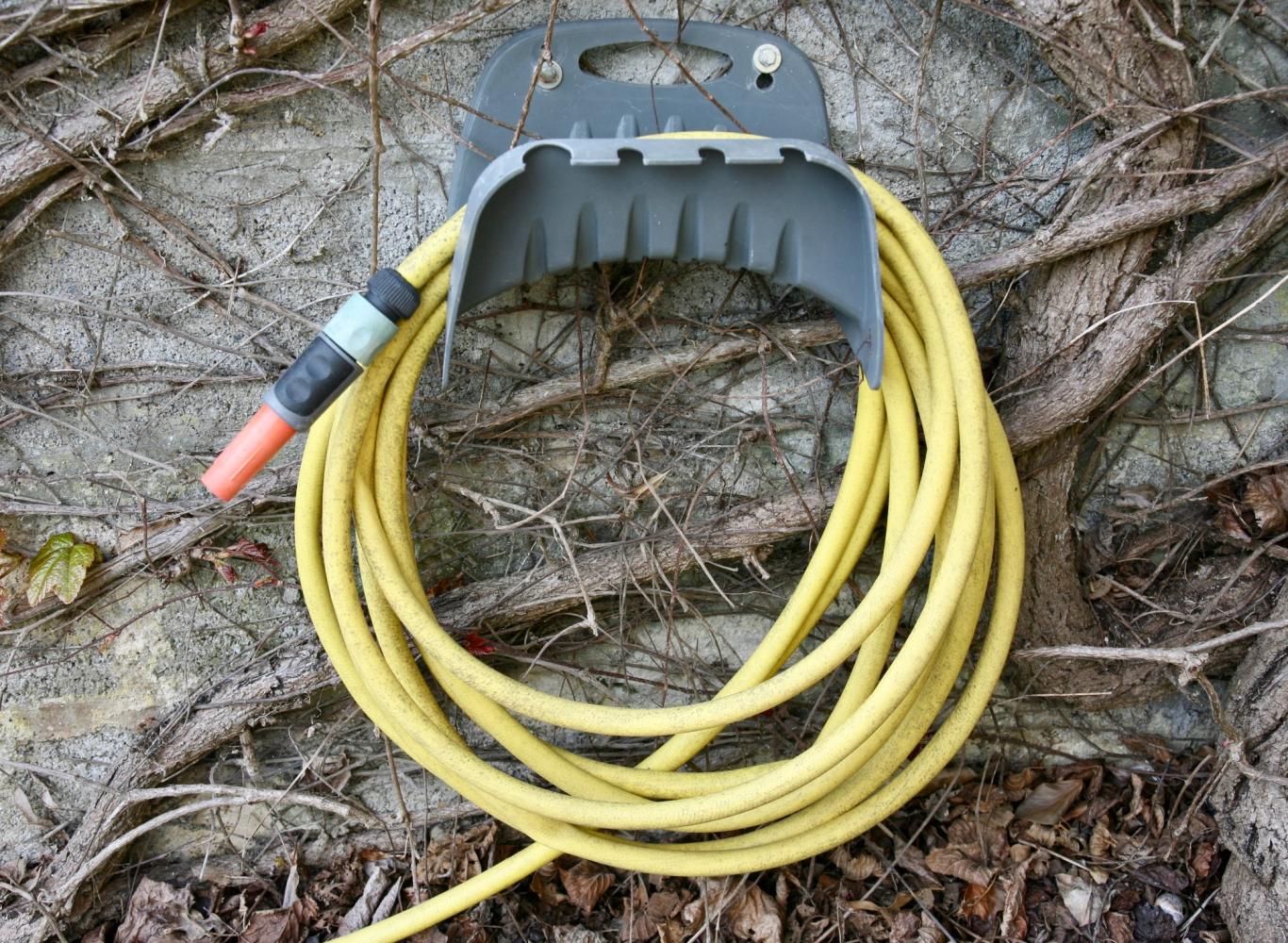 An image of a yellow hosepipe