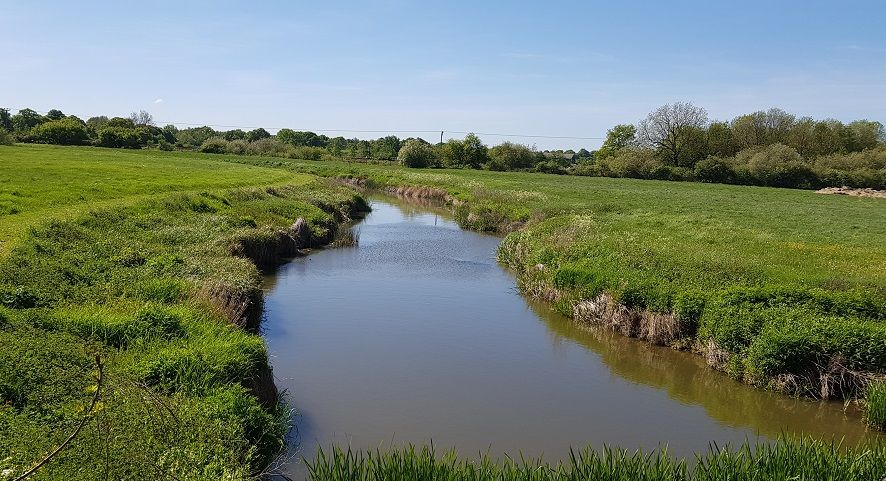 the channel of the main River Beult near Headcorn