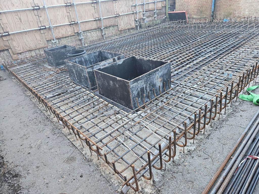 Reinforcement is in progress for the roof of the underground tank