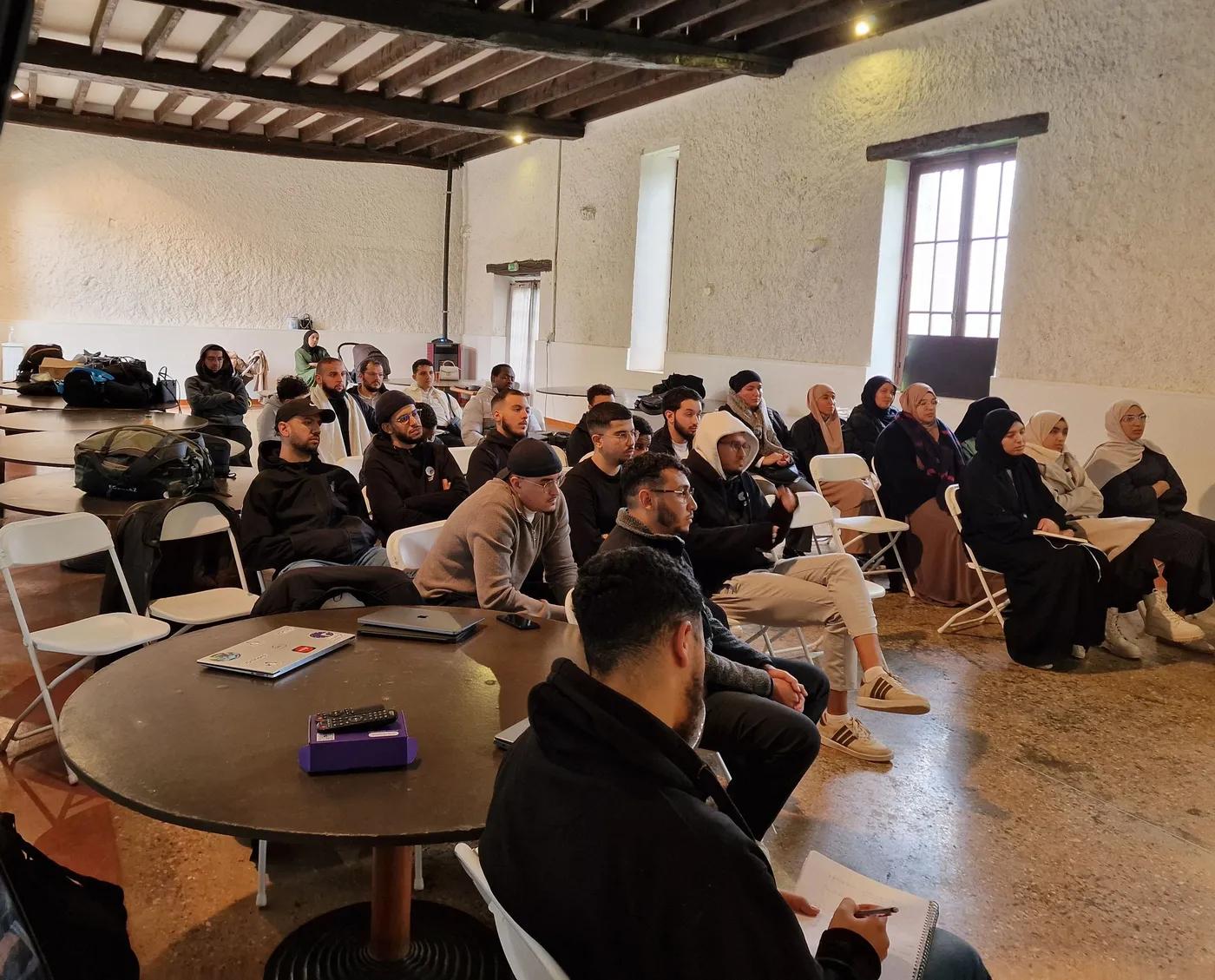 MAWAQIT volunteers, sisters and brothers, at a seminar