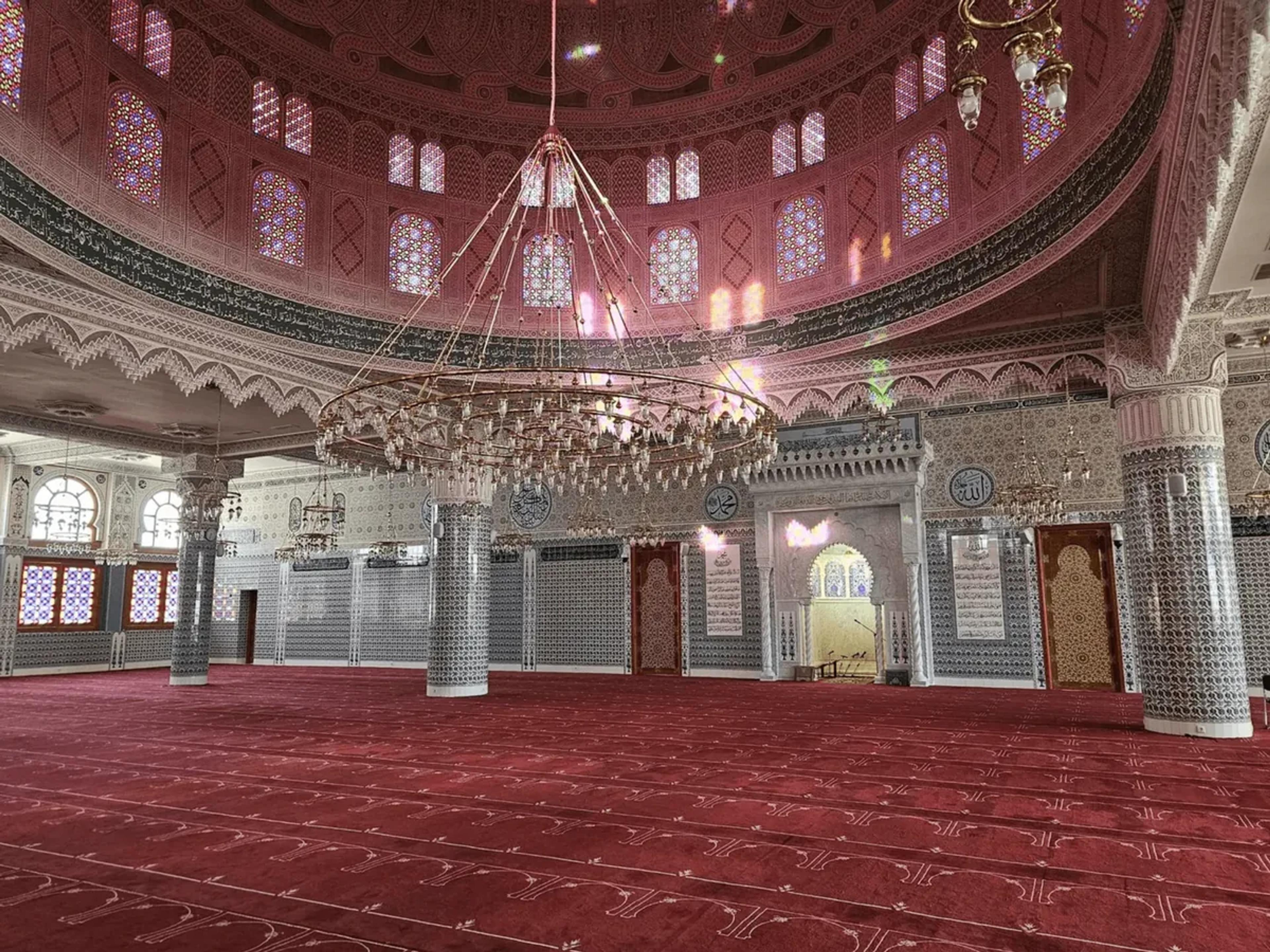Inside Ibn Arabi Mosque, Algeria
