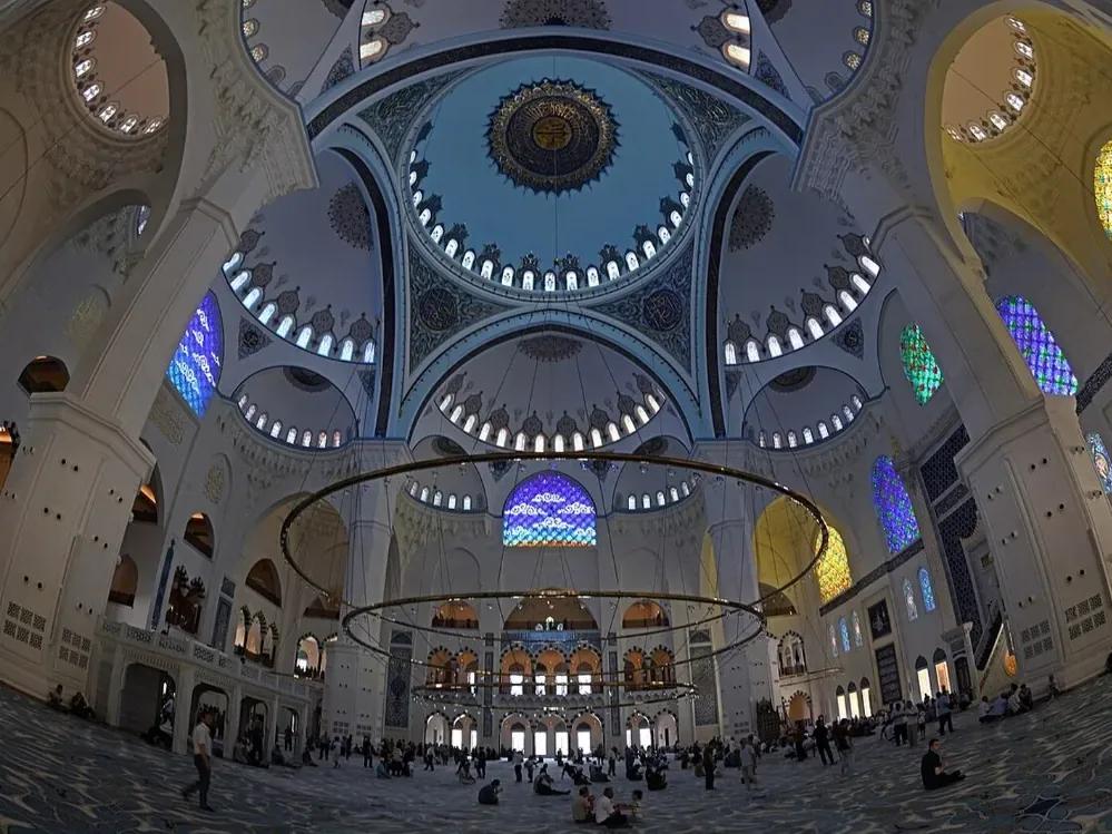 Inside Büyük Çamlıca Camii, Turkey