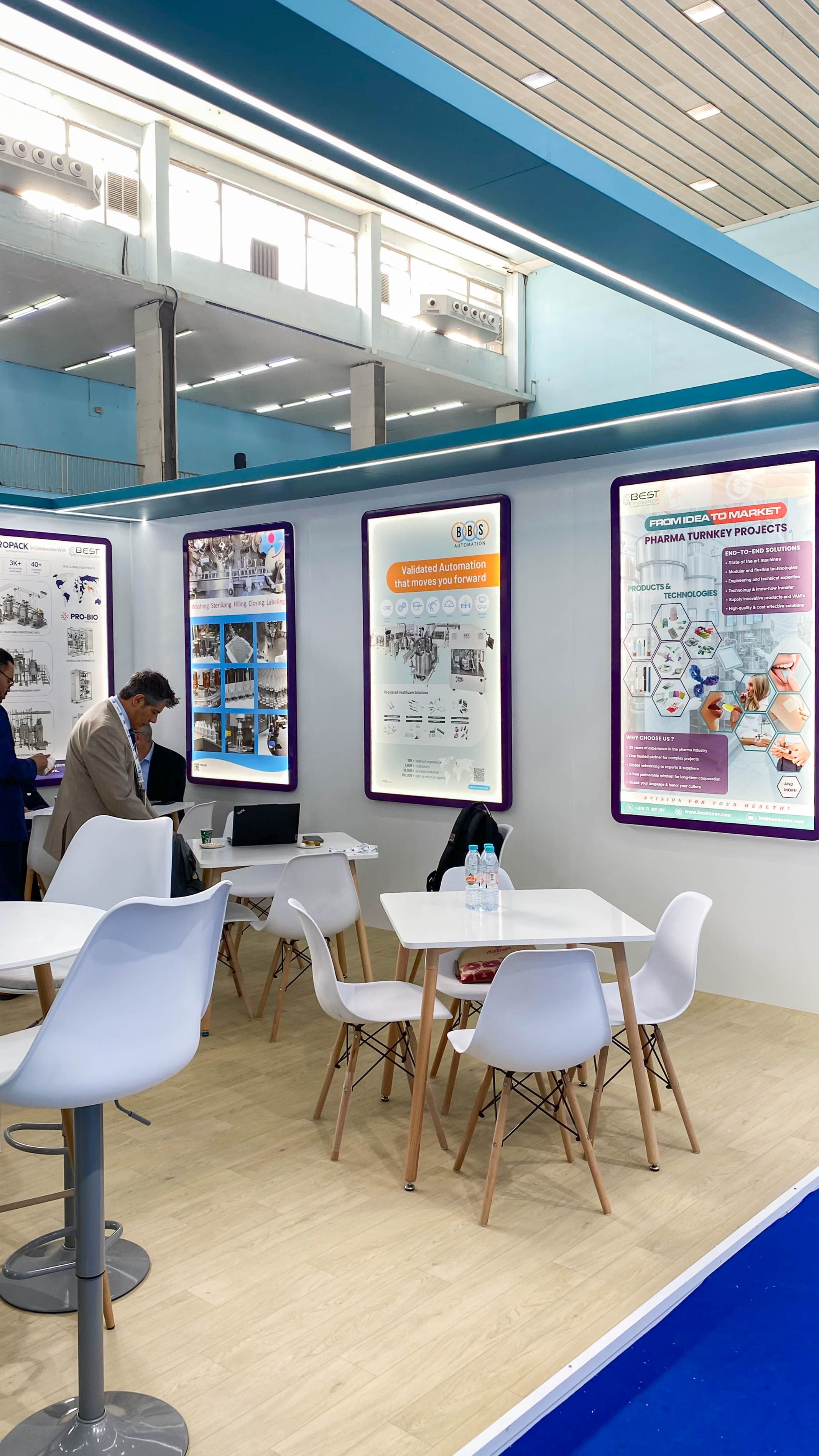 Modern modular exhibition stand offering flexible and sustainable booth solutions for international events
